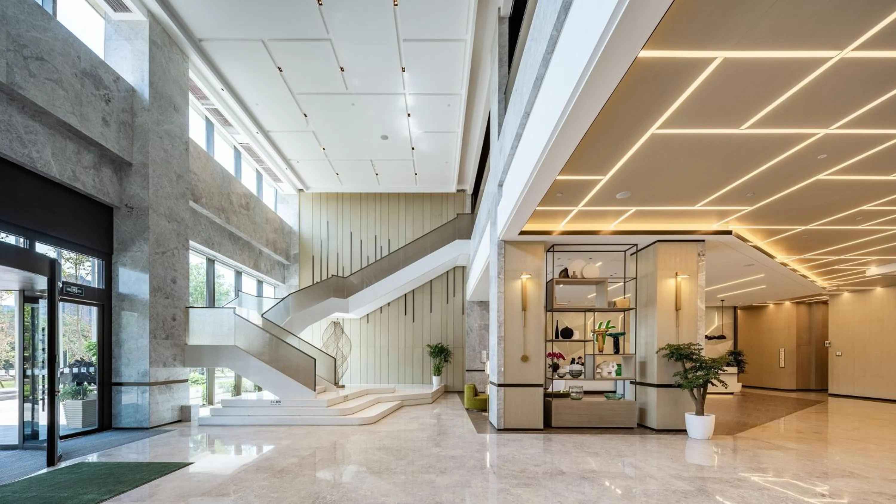 Property building in Holiday Inn Xi'an East by IHG