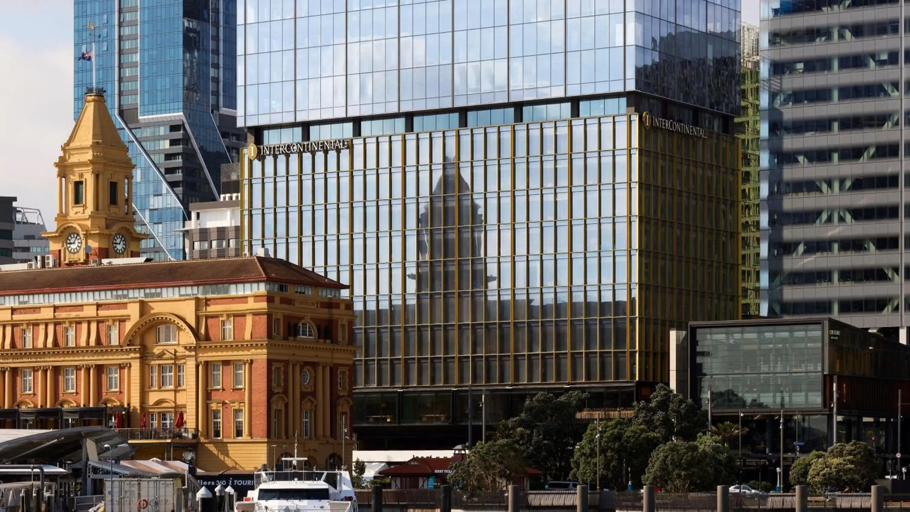Property building in InterContinental Auckland by IHG Property building in InterContinental Auckland by IHG