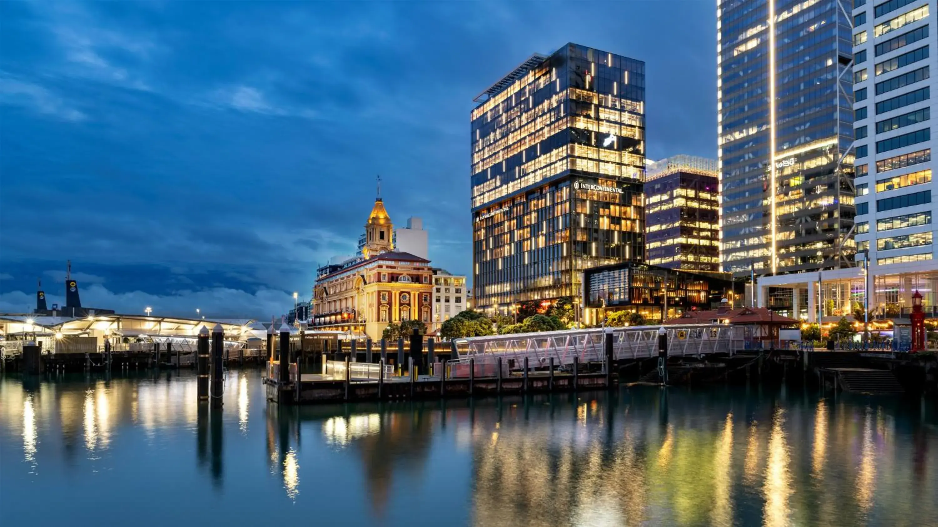 Property building in InterContinental Auckland by IHG Property building in InterContinental Auckland by IHG