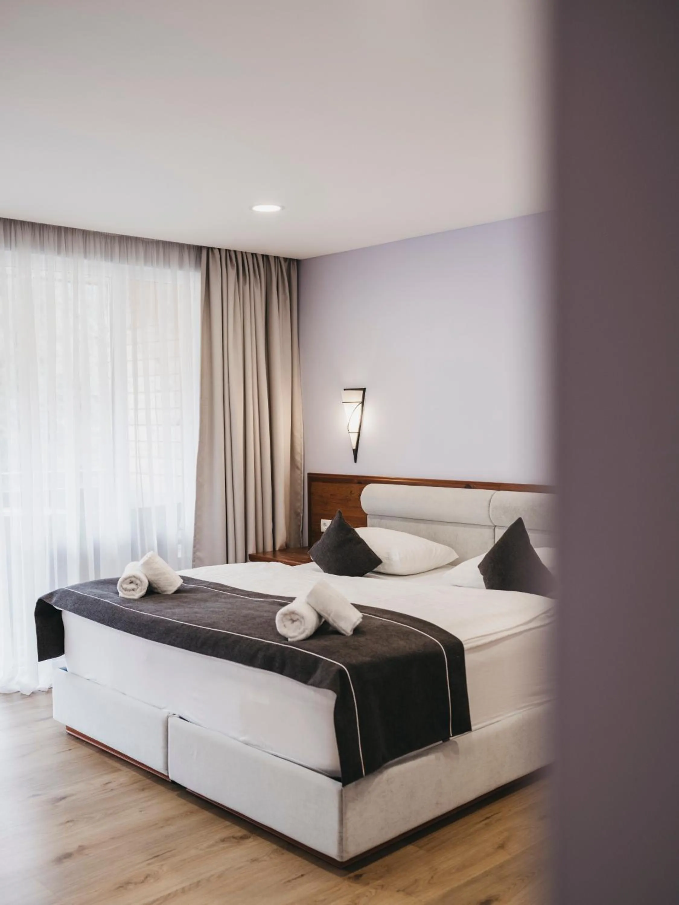 Photo of the whole room in Hotel Victoria by VAYA