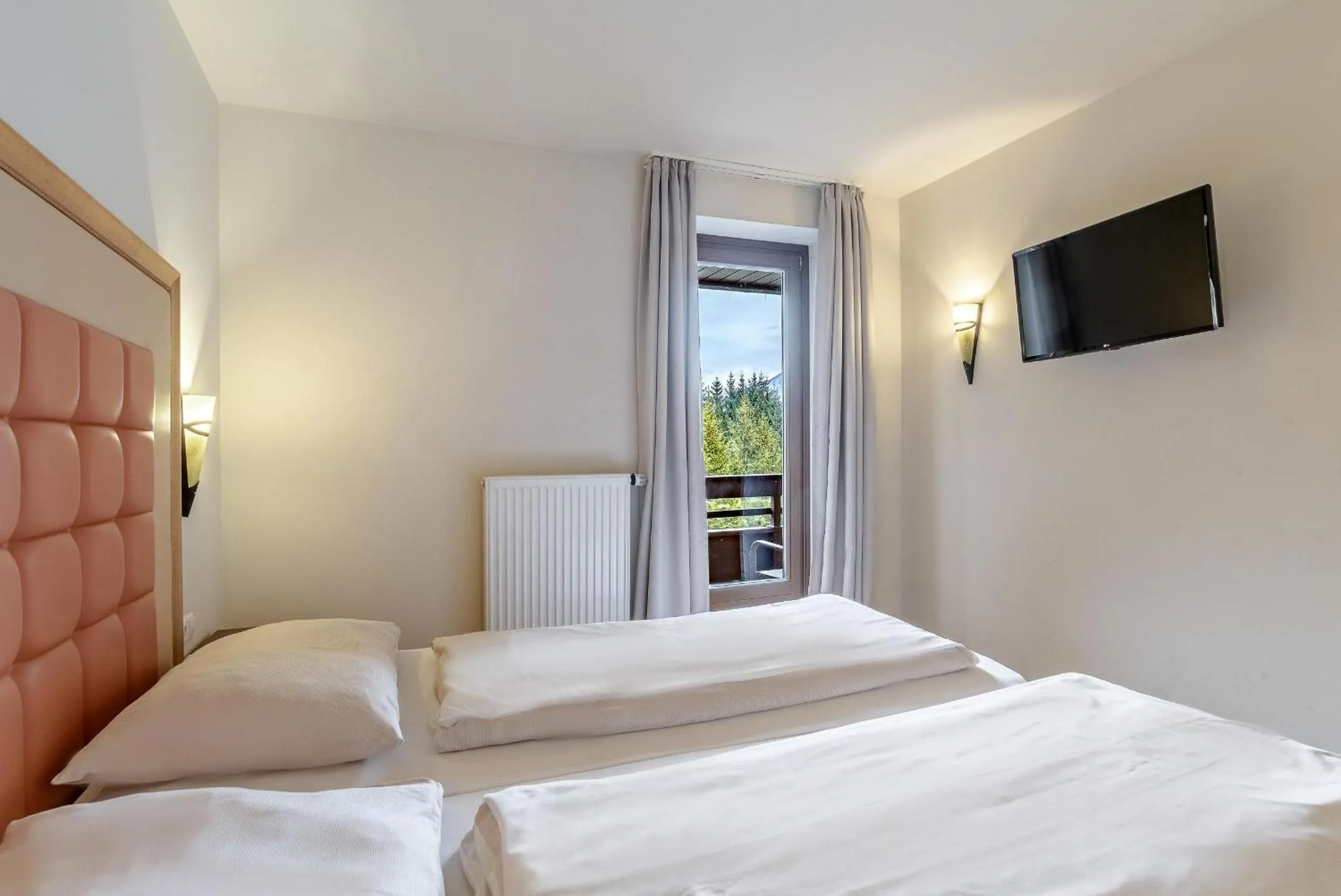 Photo of the whole room, Bed in Hotel Victoriya