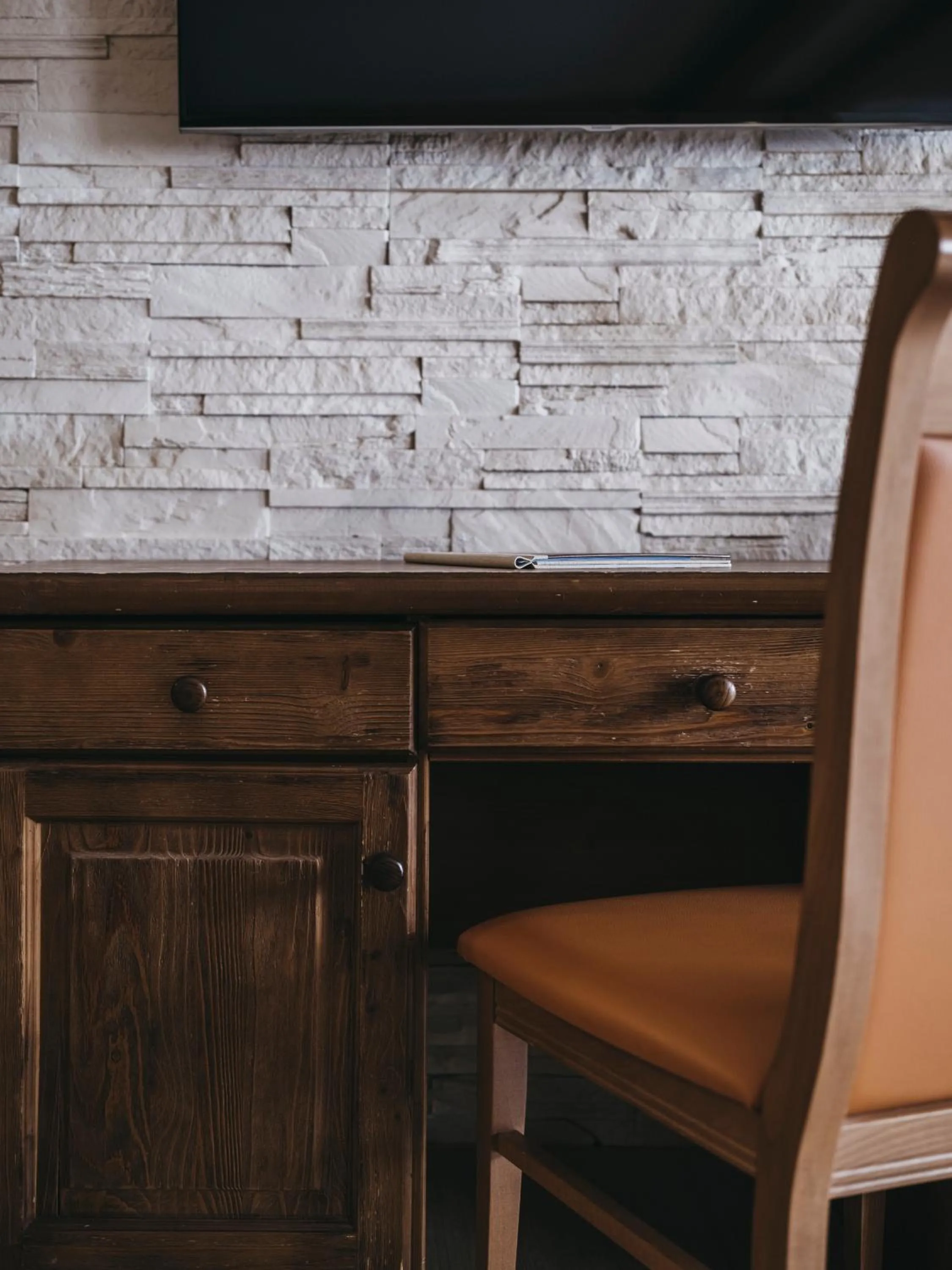 Photo of the whole room in Hotel Victoria by VAYA