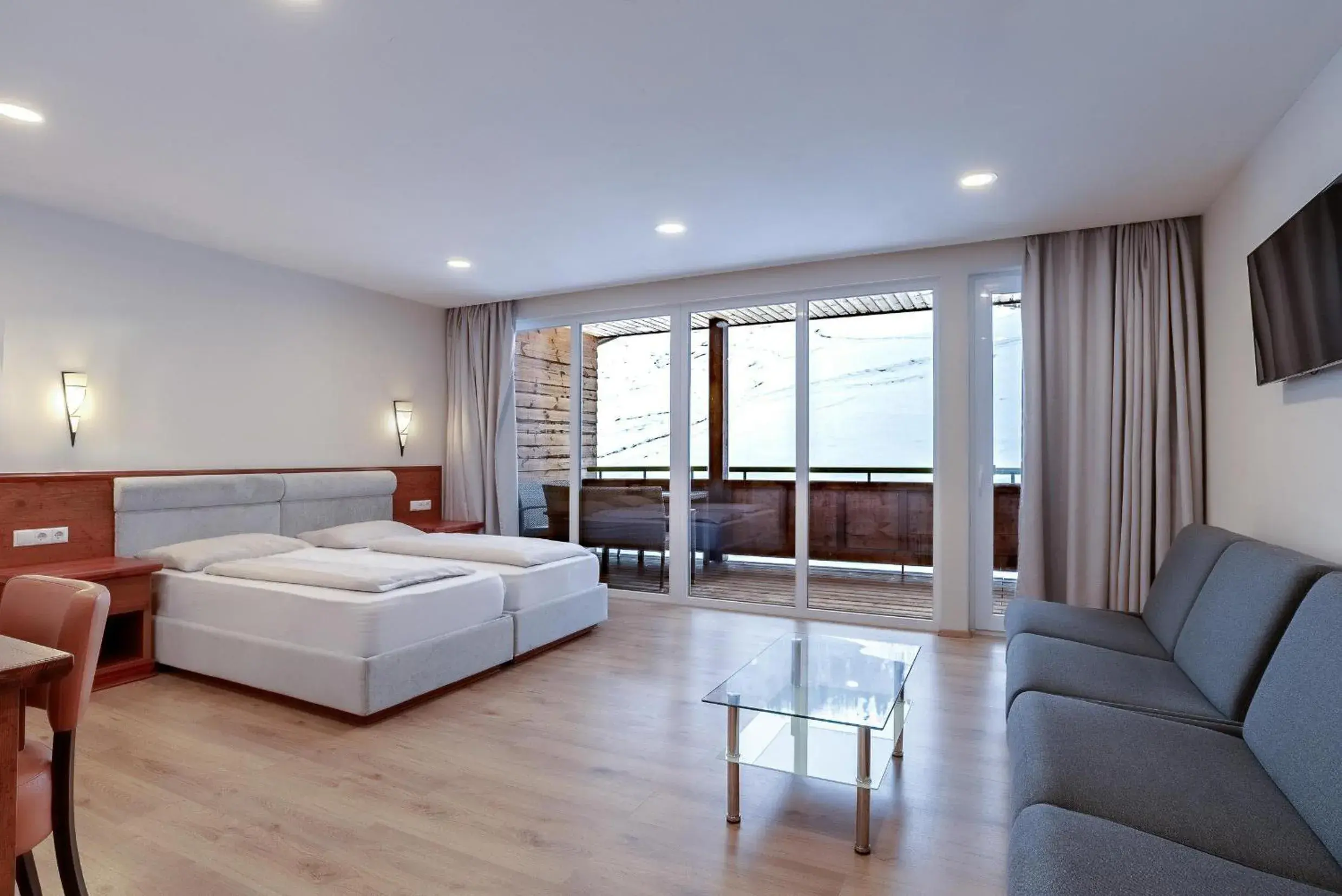 Triple Room with View in Hotel Victoriya Triple Room with View in Hotel Victoriya