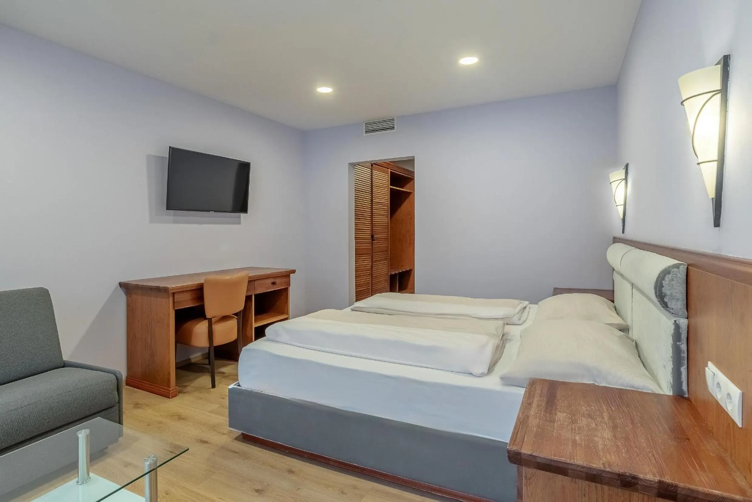 Photo of the whole room, Bed in Hotel Victoriya