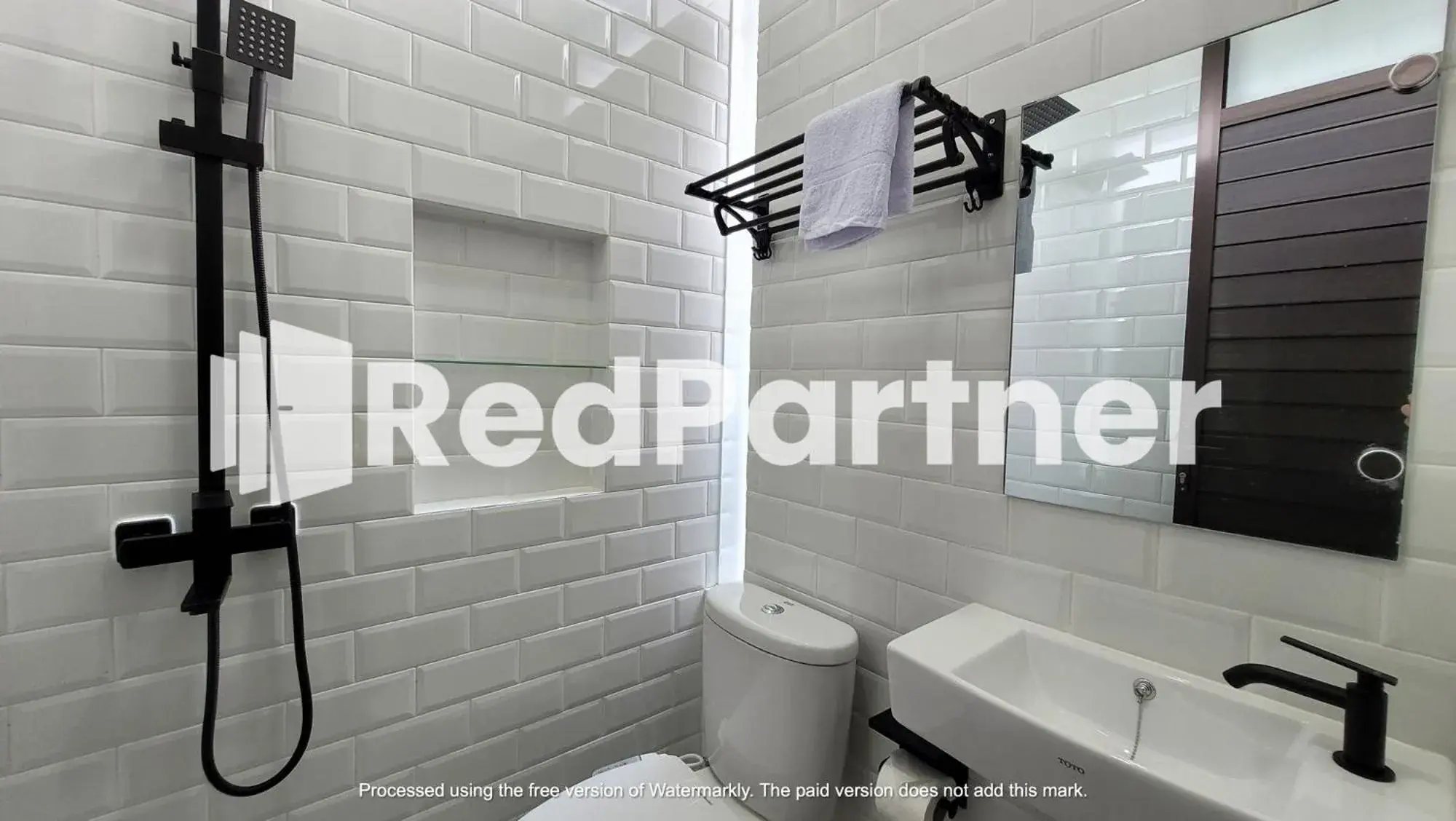 Deluxe Double Room in Griya Nawastika Syariah at Jakal KM 8 Redpartner Deluxe Double Room in Griya Nawastika Syariah at Jakal KM 8 Redpartner