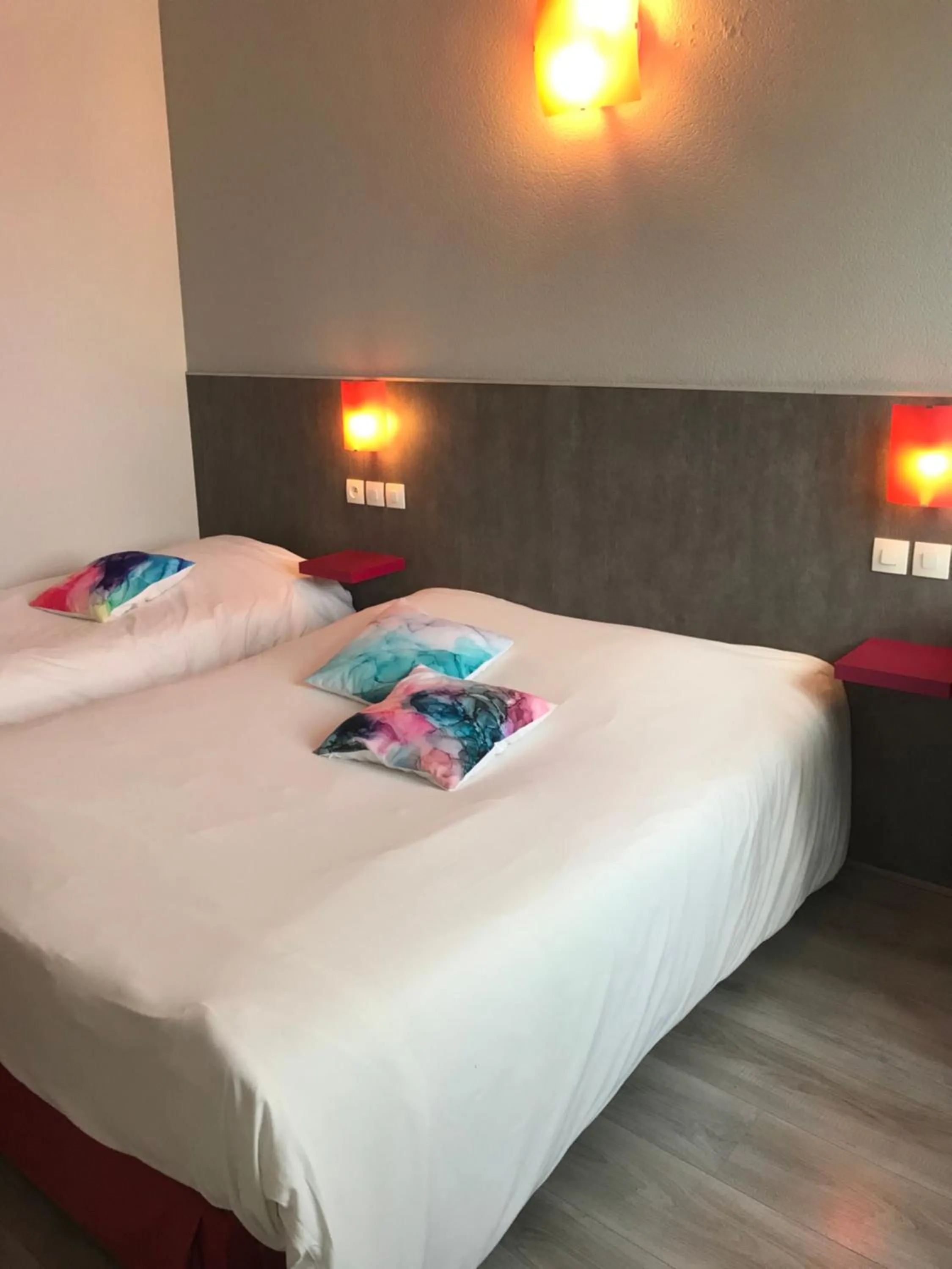 Bed in Hôtel Le Floride