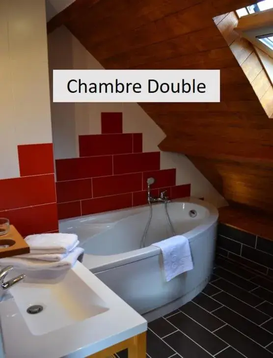 Bathroom in Chambres d'hôtes Villa de Vienne-en-Arthies Bathroom in Chambres d'hôtes Villa de Vienne-en-Arthies