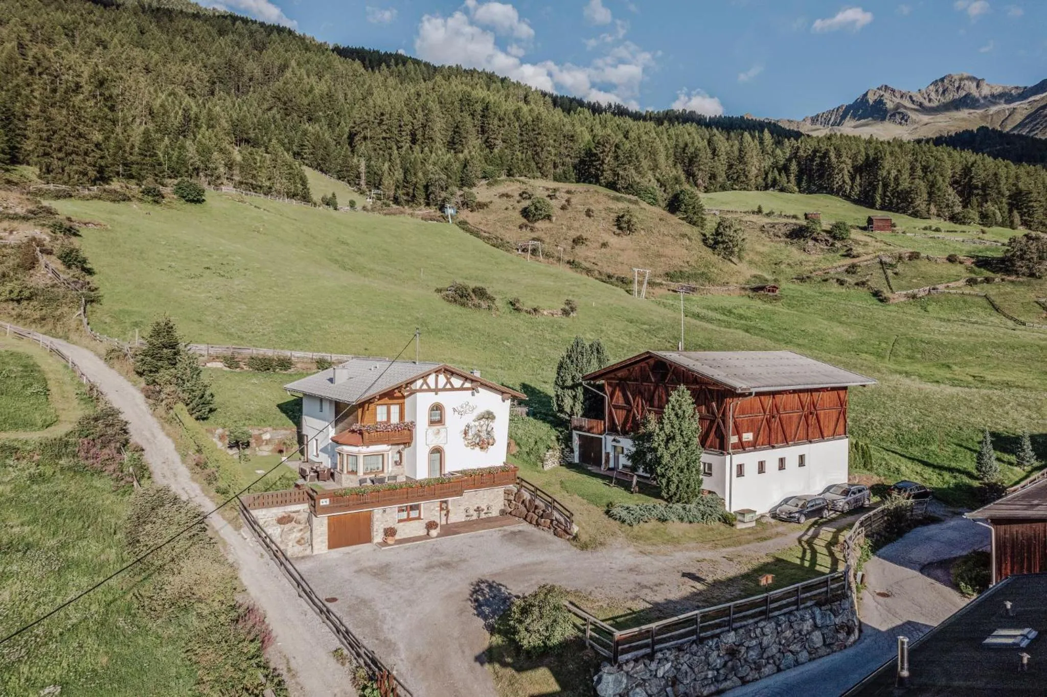 Property building in Auer-Fiegl