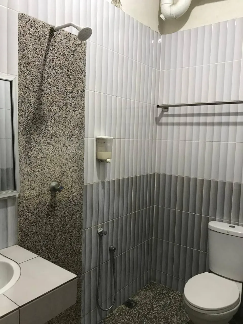 Shower in Kapas Coral Beach Resort