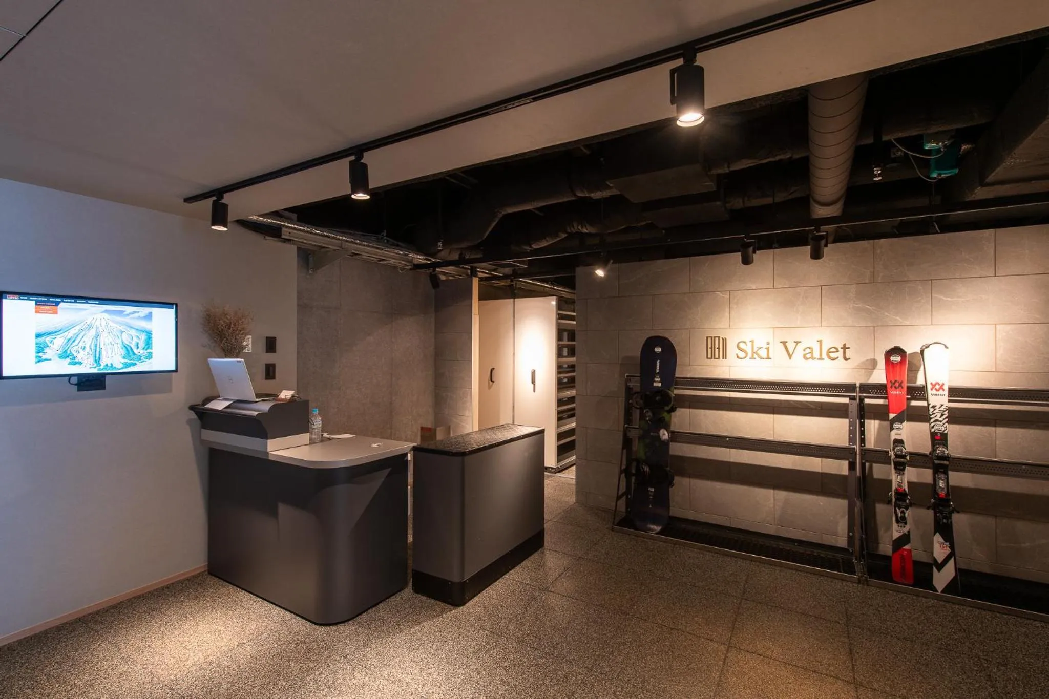 locker in Niseko Kyo