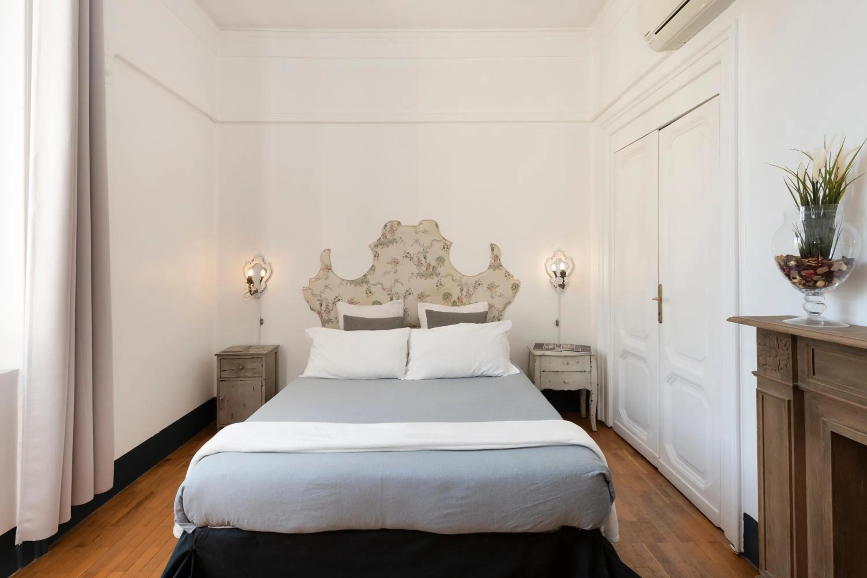 Bed in Angelina Dimora Contemporanea