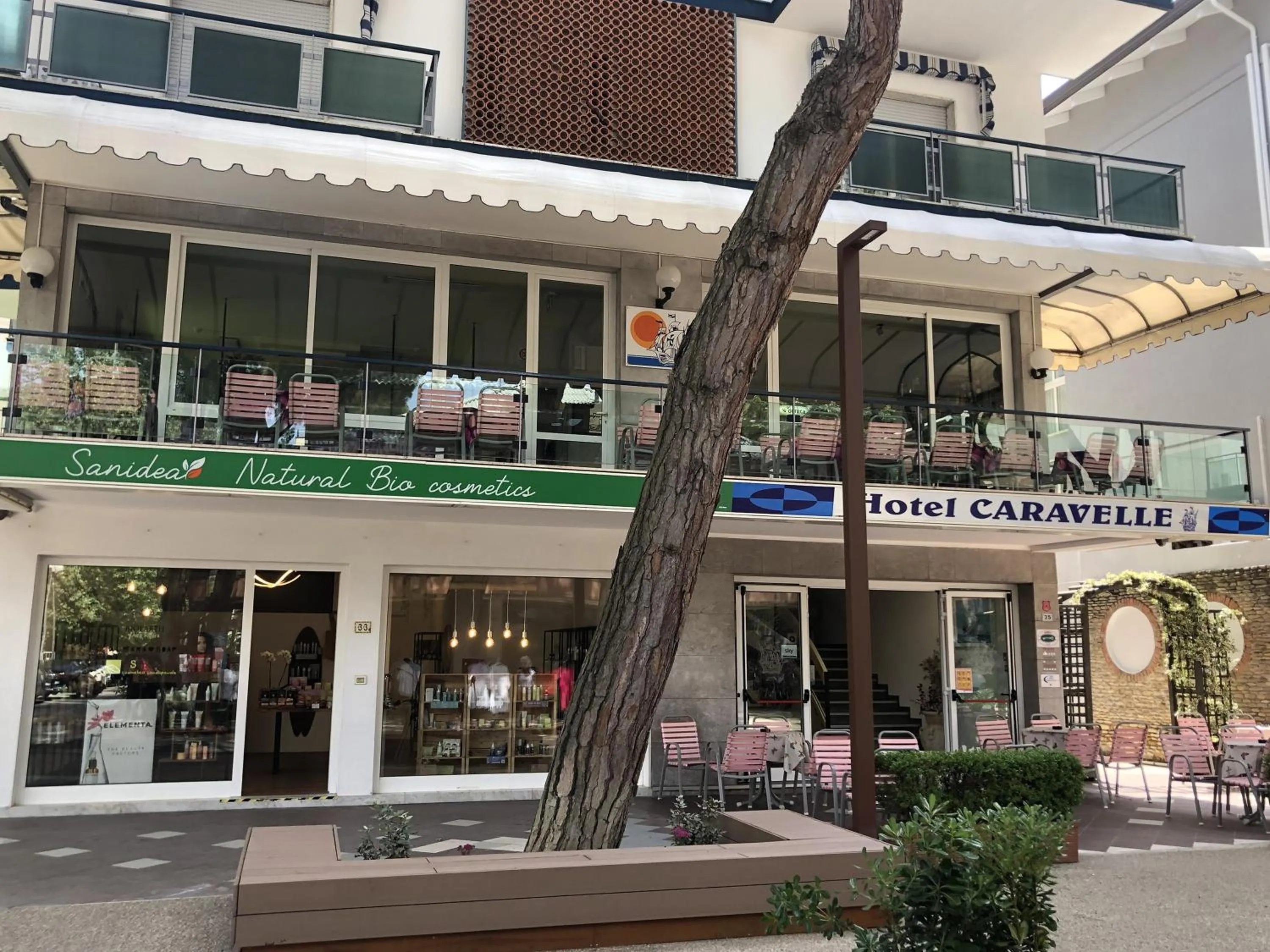 Hotel Caravelle