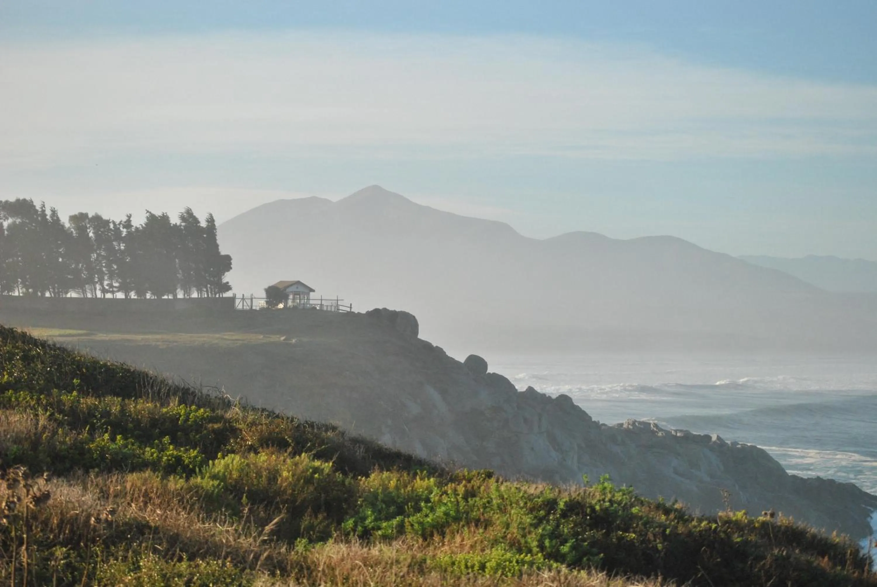Hiking in La Ritoqueña Hotel de Playa