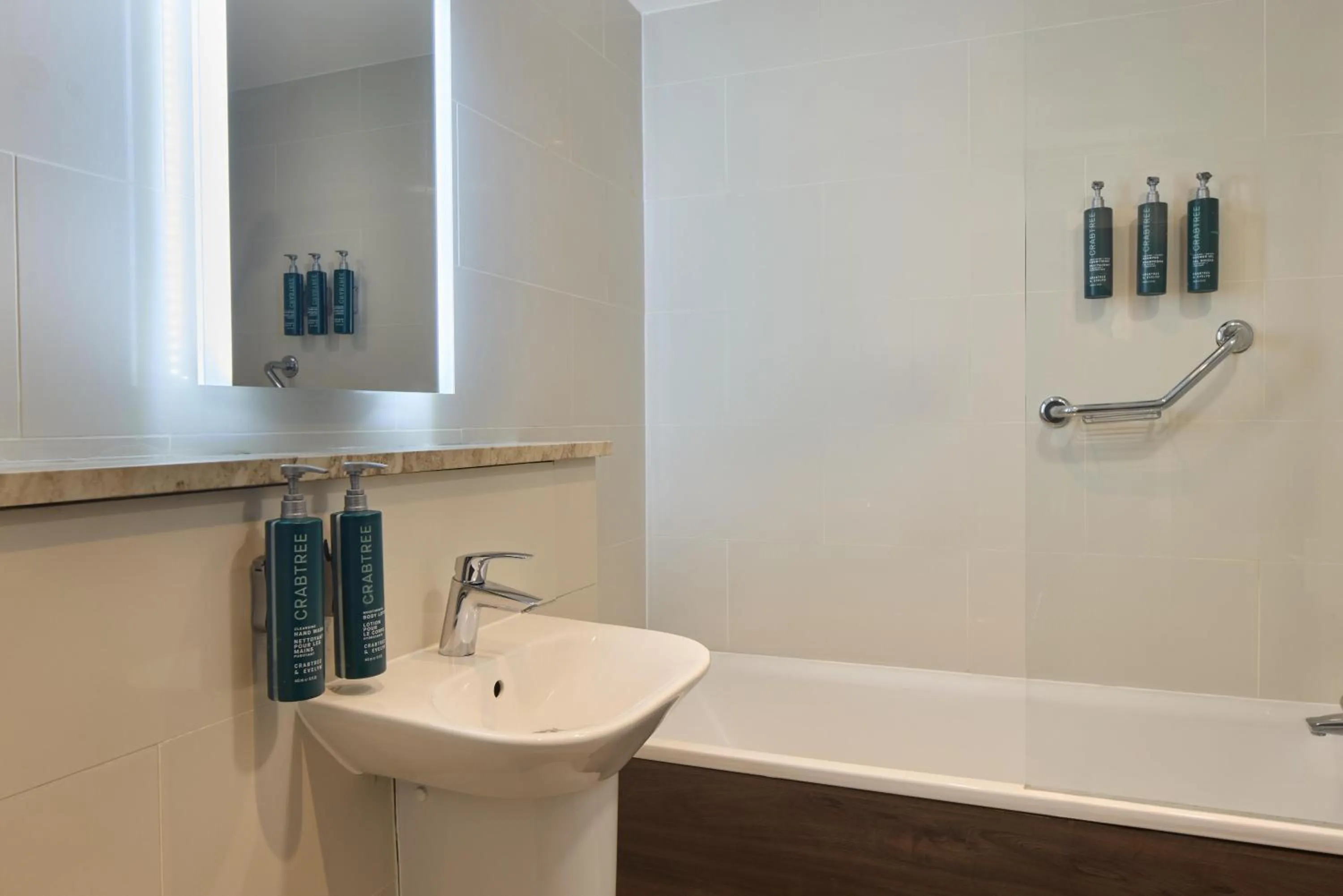 Bathroom in DoubleTree by Hilton London – West End