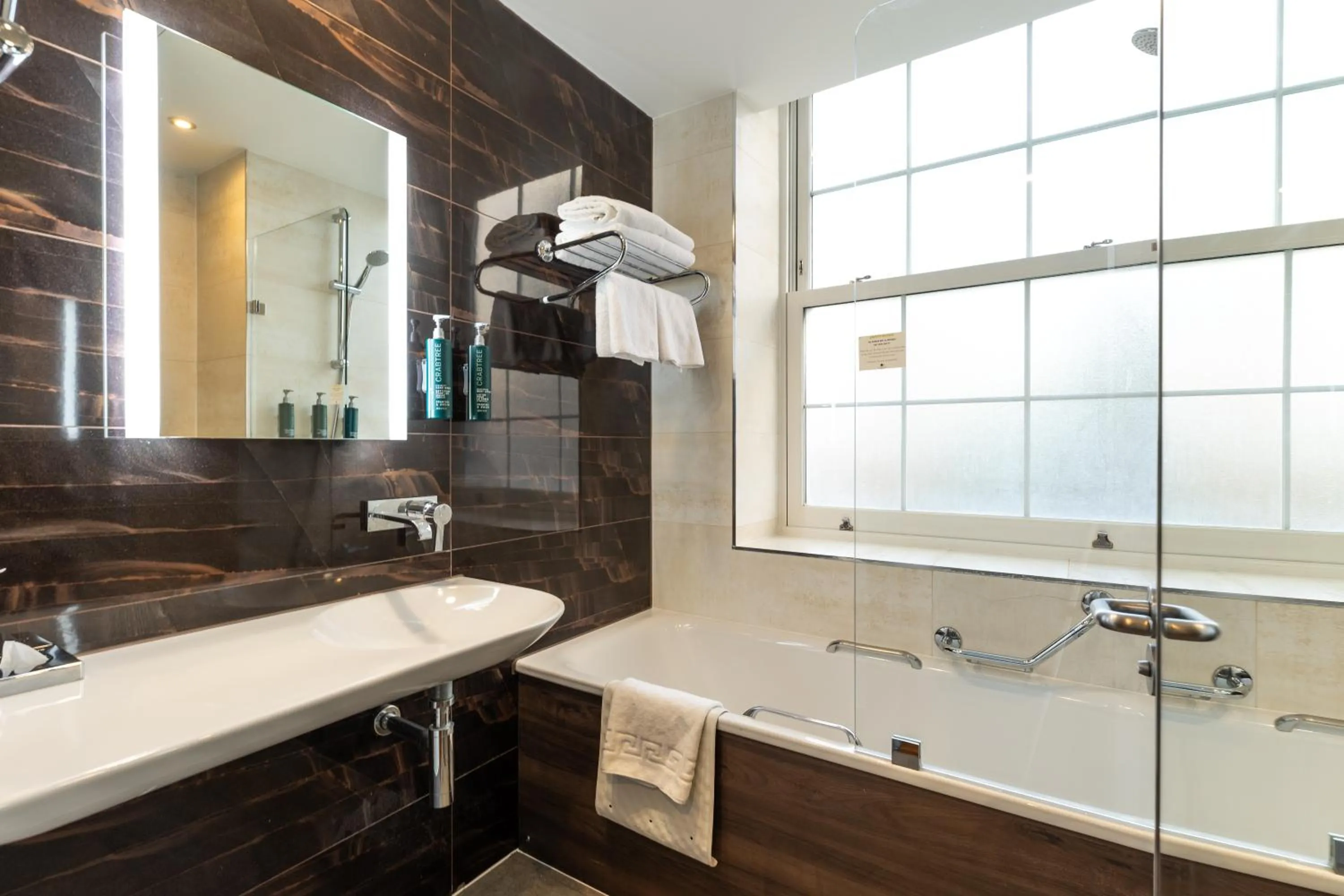 Toilet in DoubleTree by Hilton London – West End