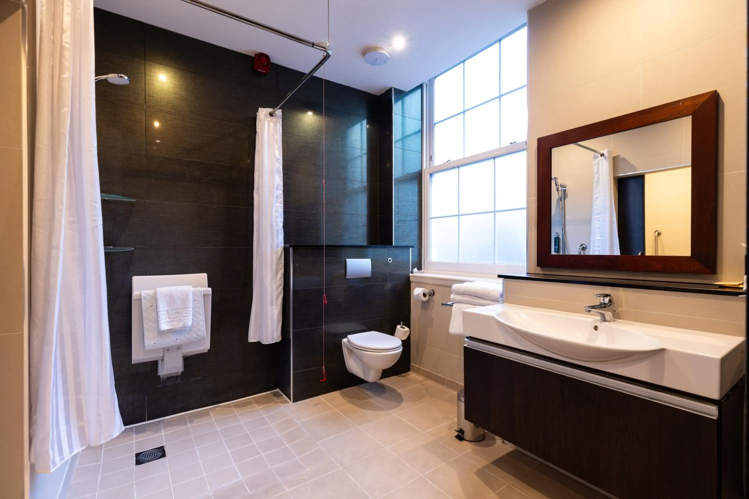 Bathroom in DoubleTree by Hilton London – West End