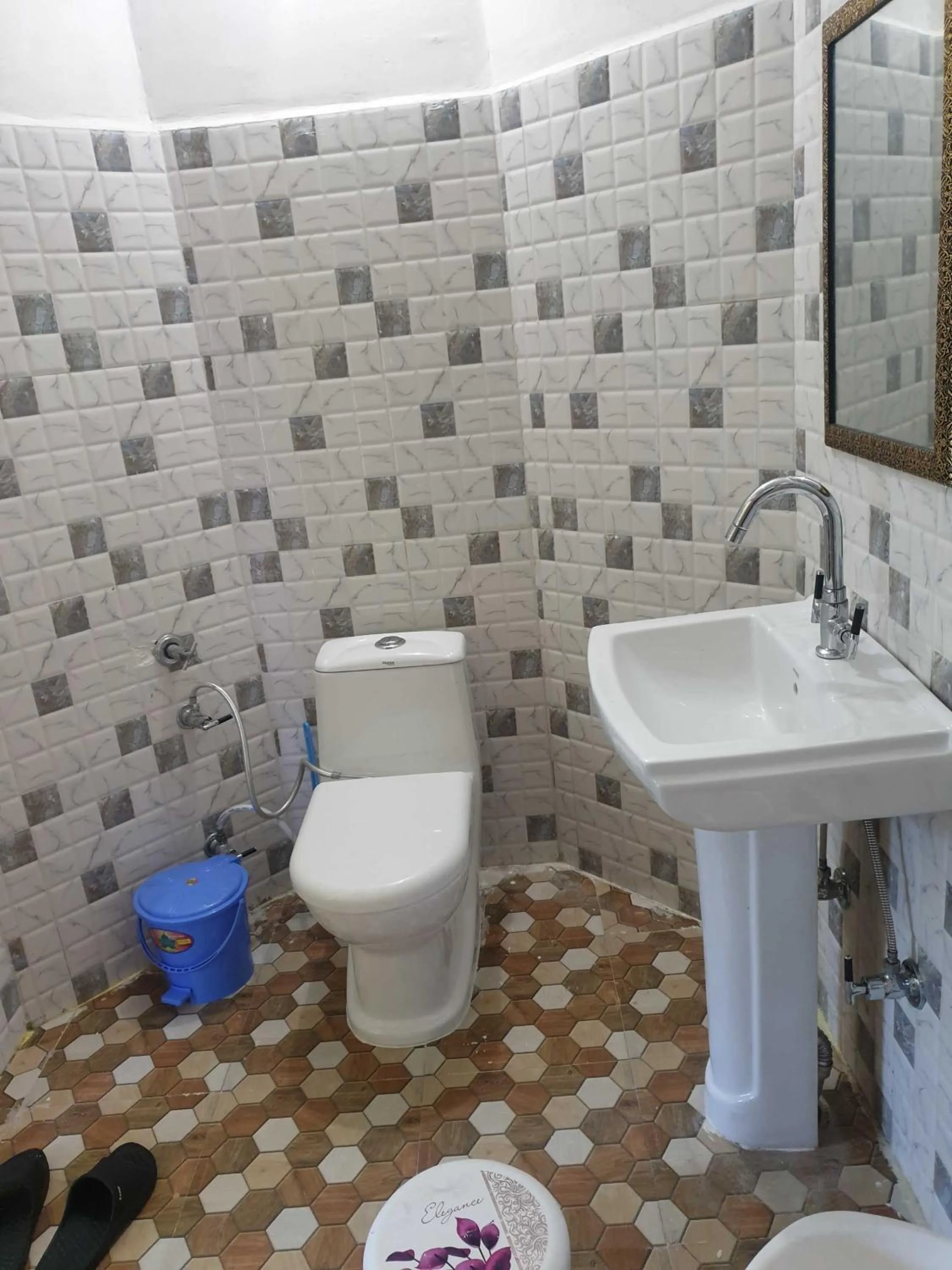 Bathroom in Hotel O Raj Shah Hotel And Resturant