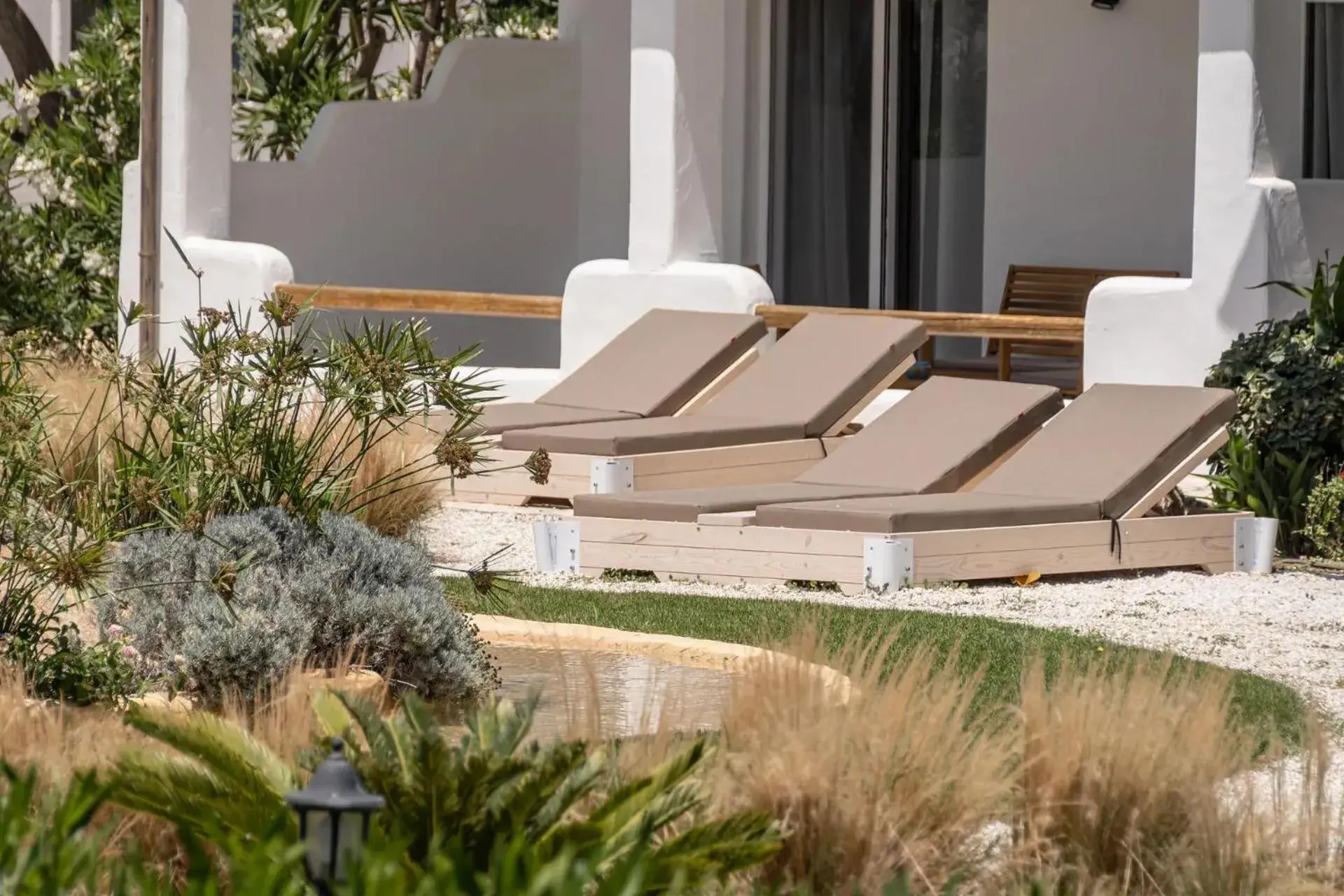 Property building in Glaronissi Beach Property building in Glaronissi Beach