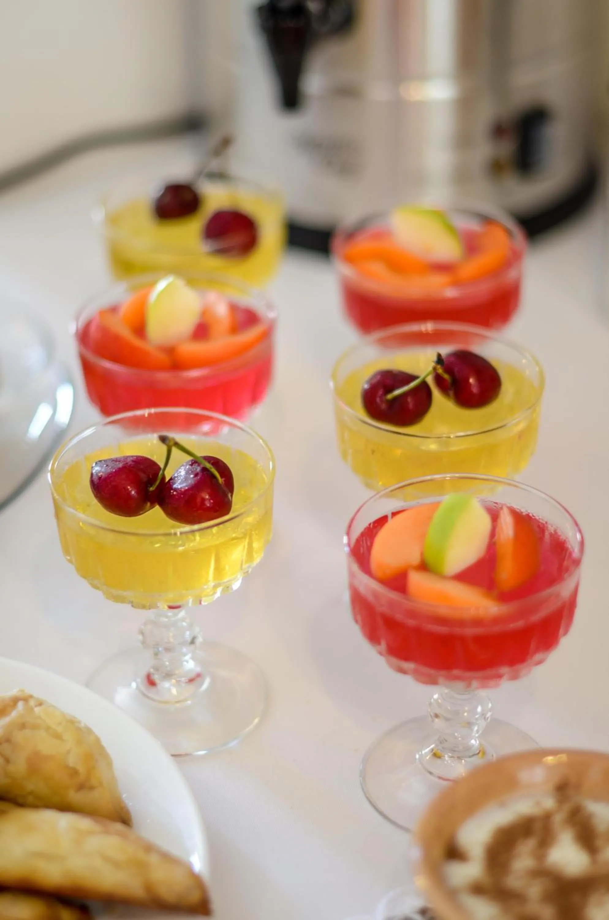 Restaurant/places to eat in Glaronissi Beach