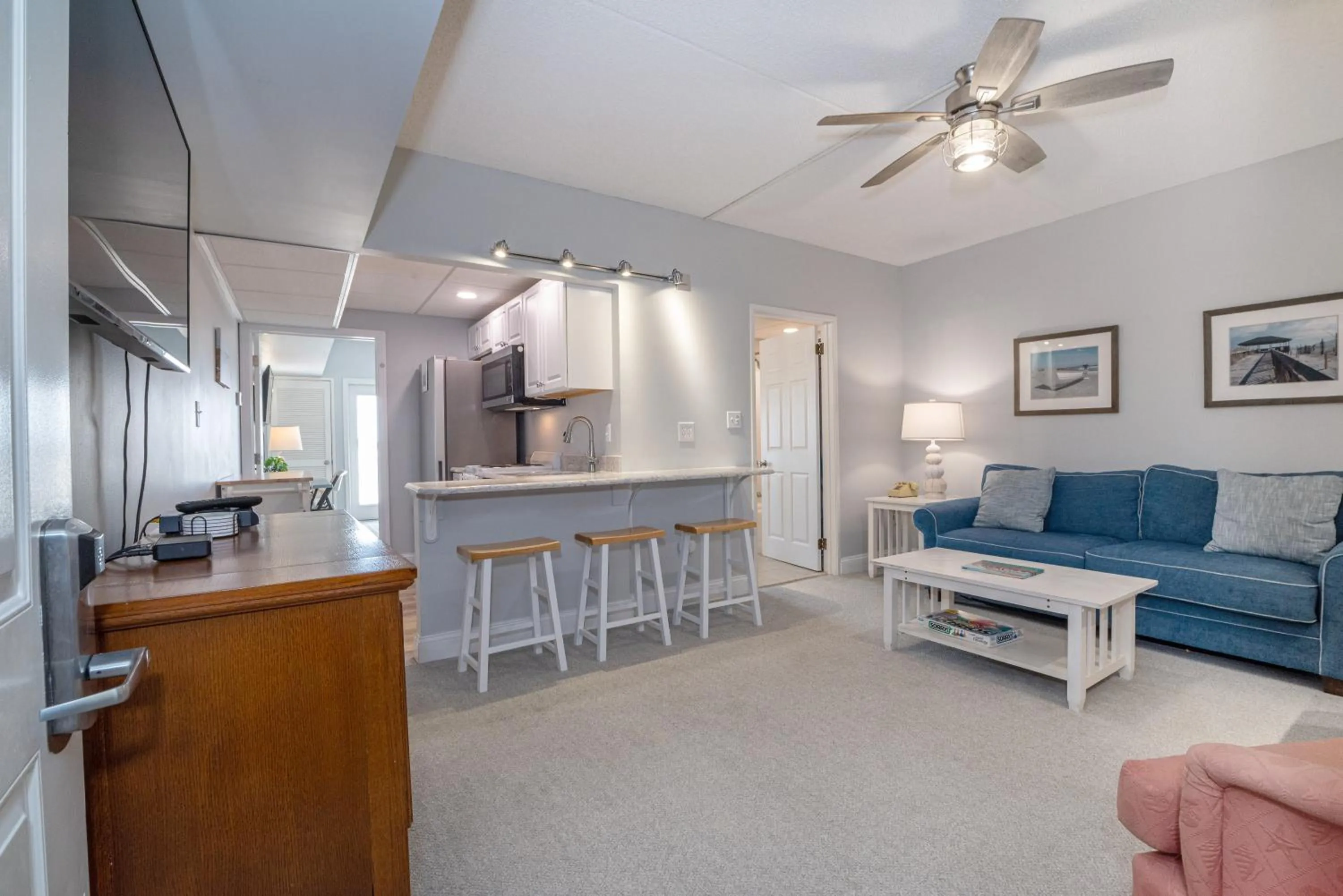 Seating area in Biscayne Suites