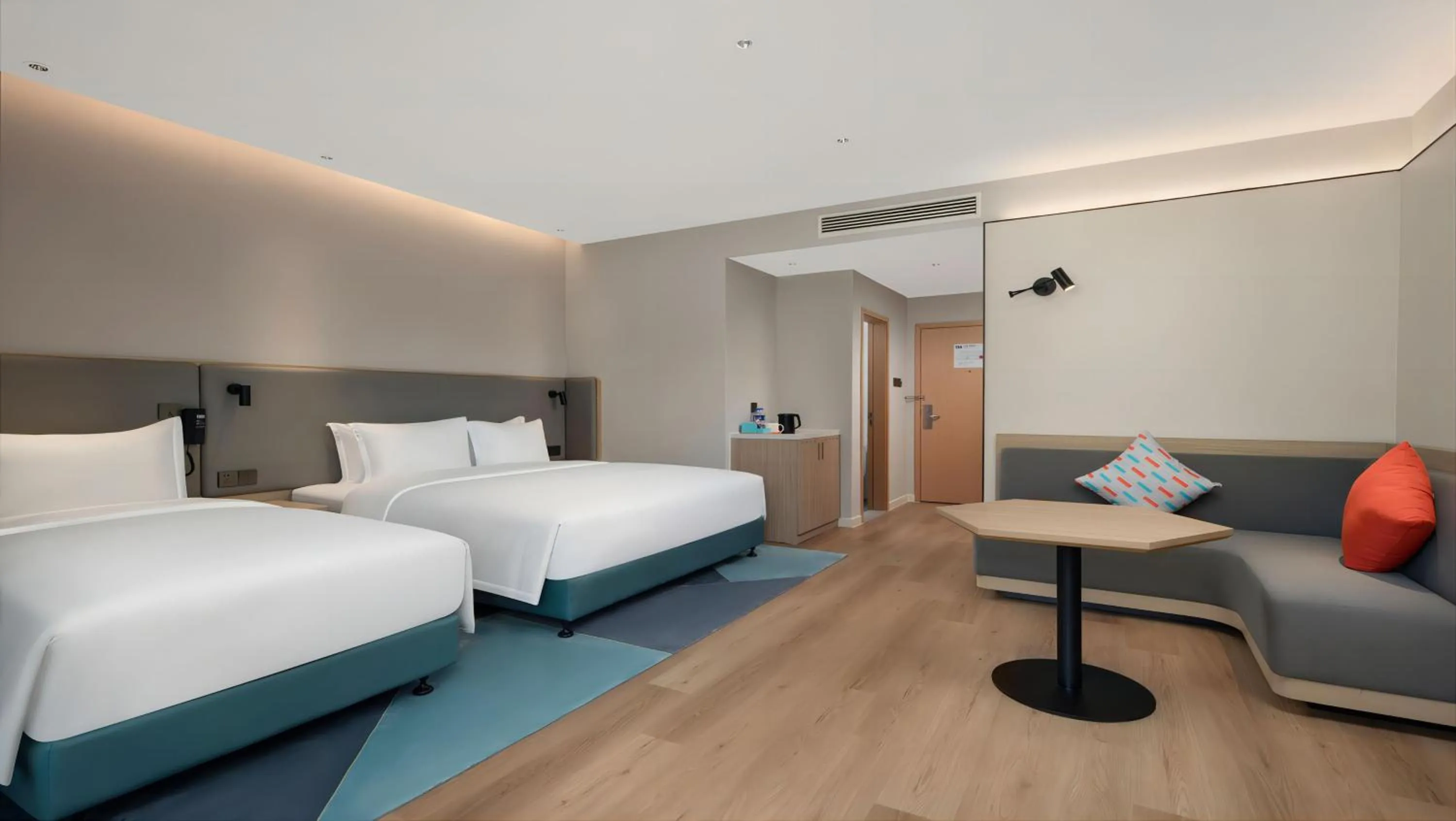 Photo of the whole room, Bed in Holiday Inn Express Wawu Mountain, an IHG Hotel