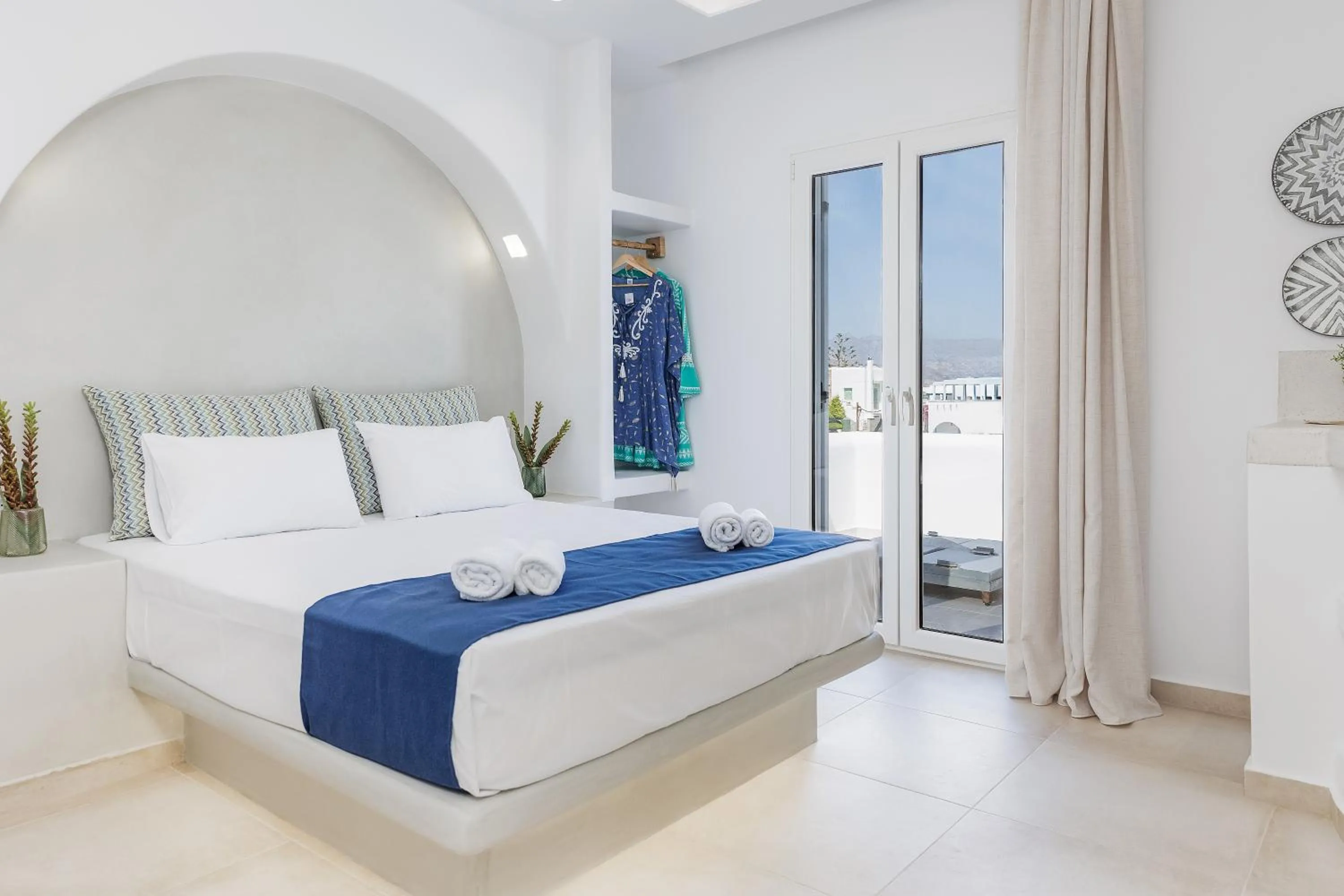 Naxos Leisure
