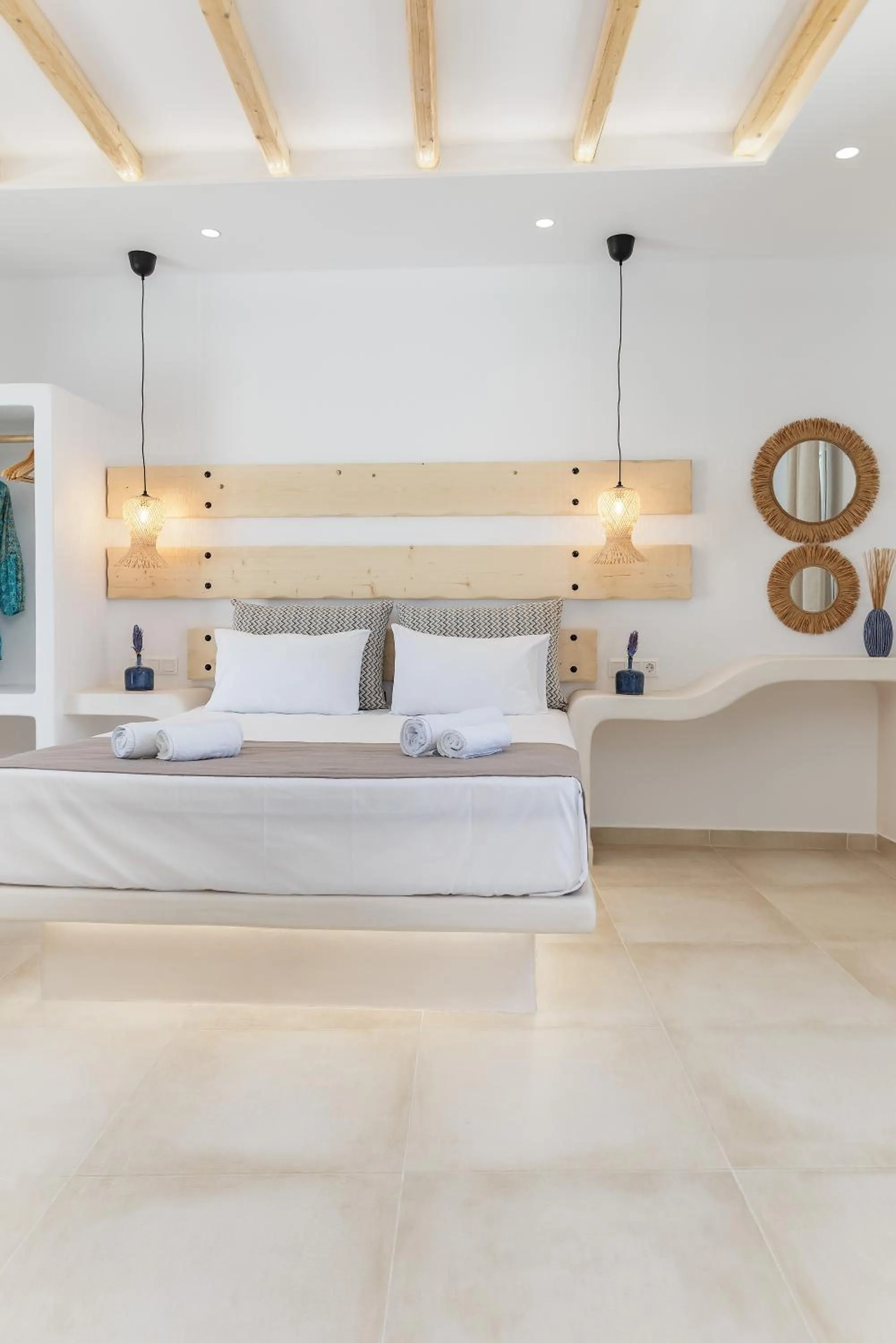 Naxos Leisure