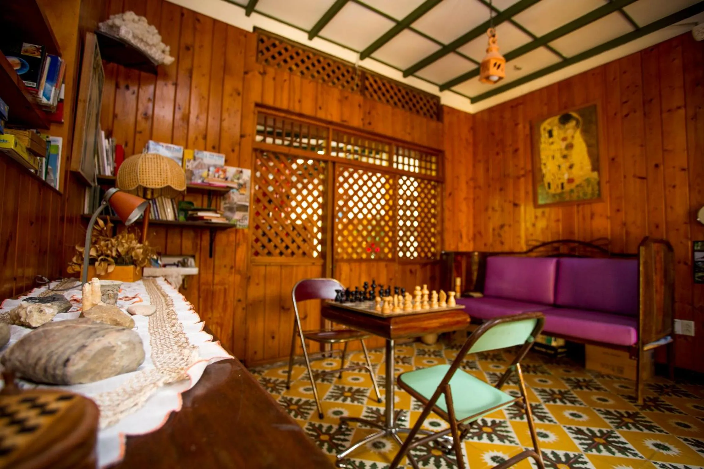 Library in Posada Las Bromelias