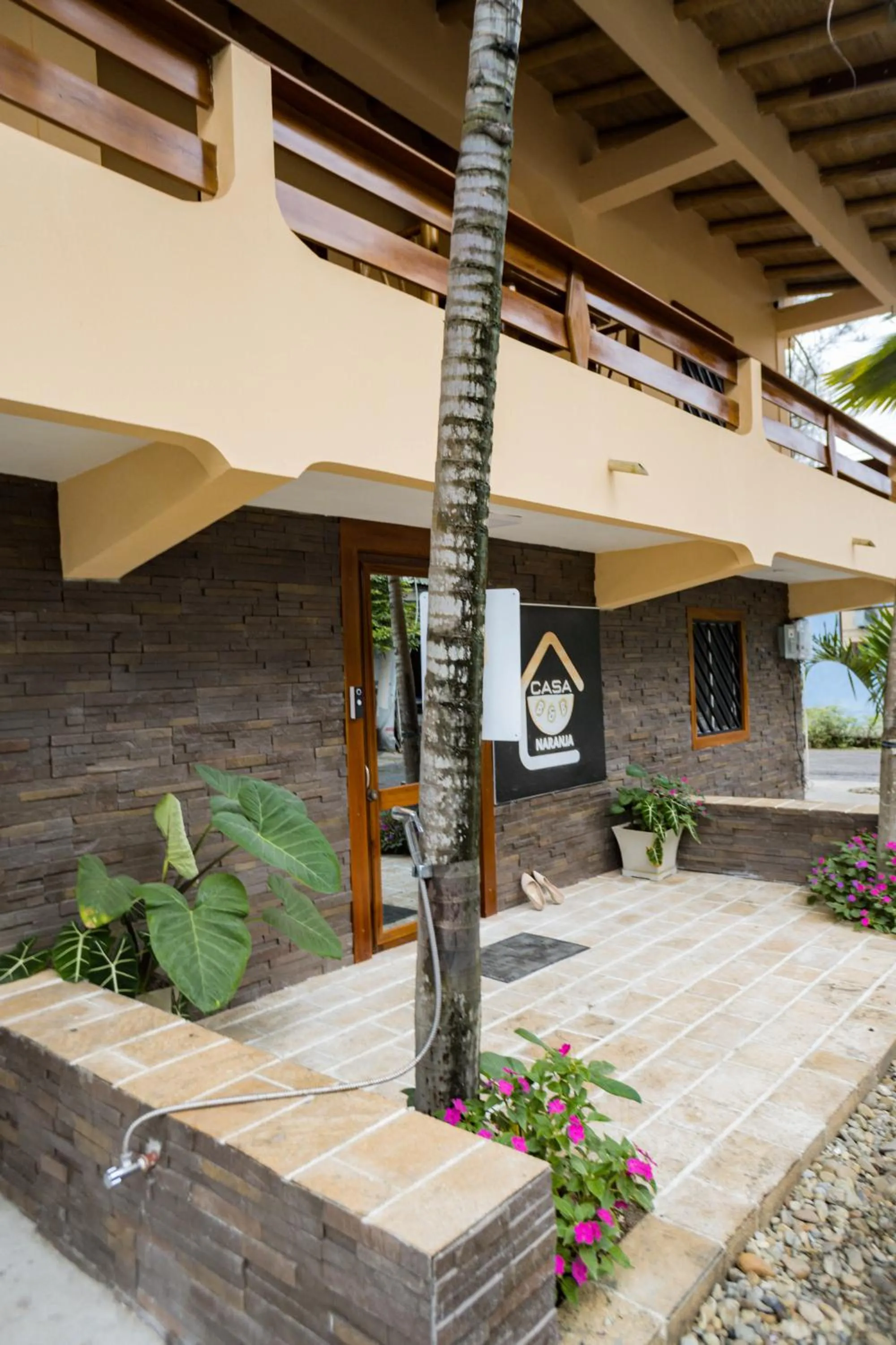 Spring in La Casa Naranja Bed and Breakfast