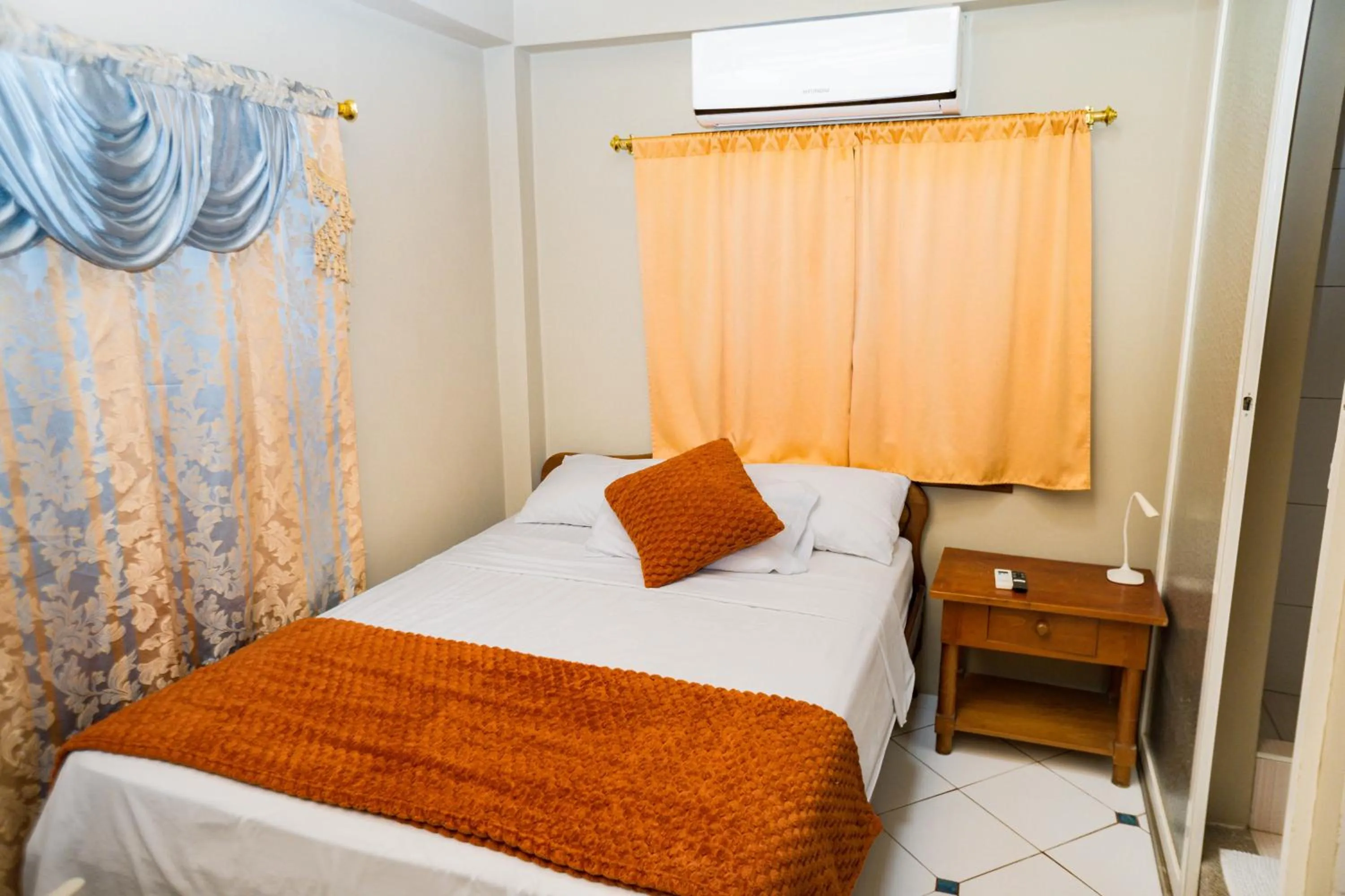 Bed in La Casa Naranja Bed and Breakfast