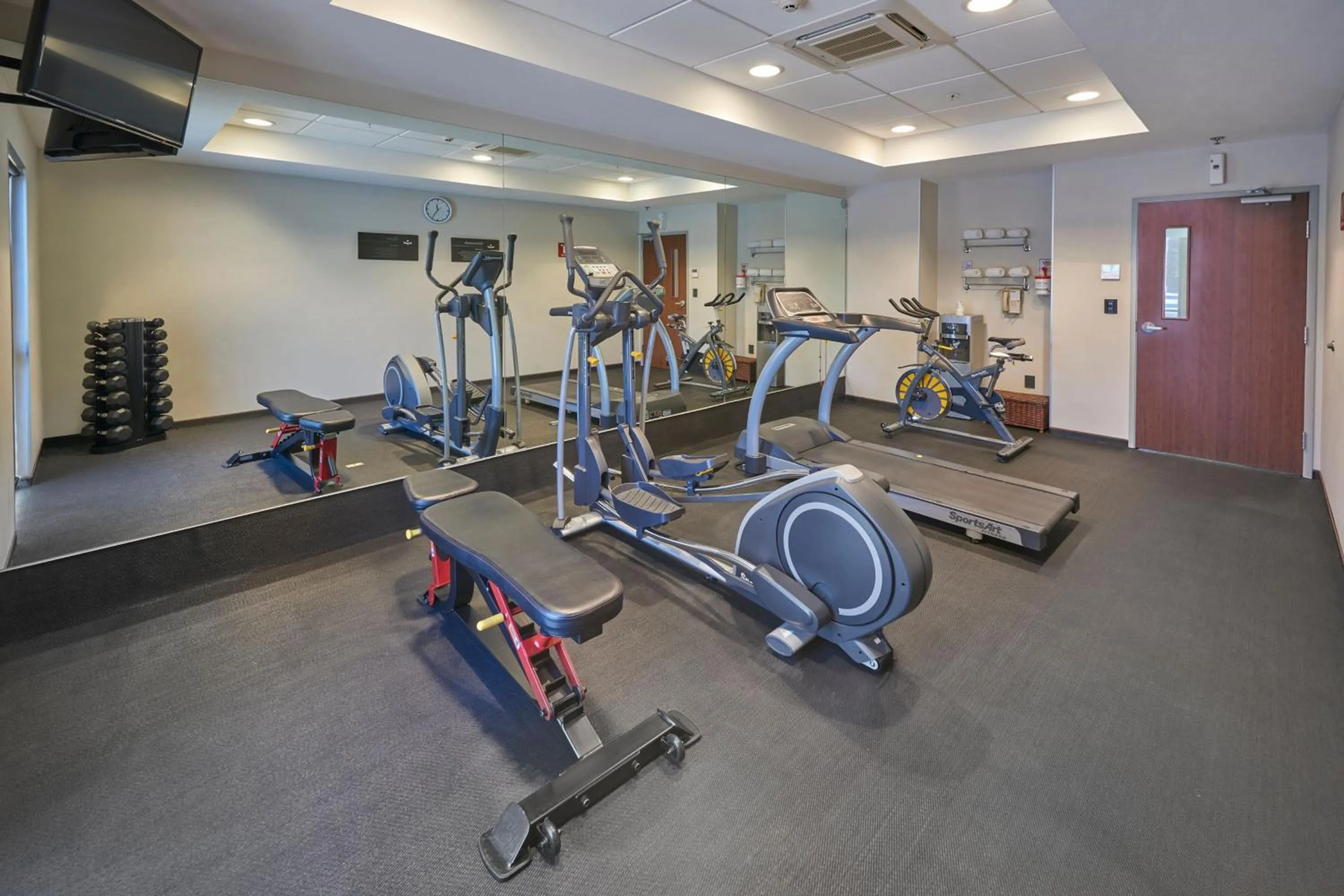 Fitness centre/facilities in City Express by Marriott Tehuacan