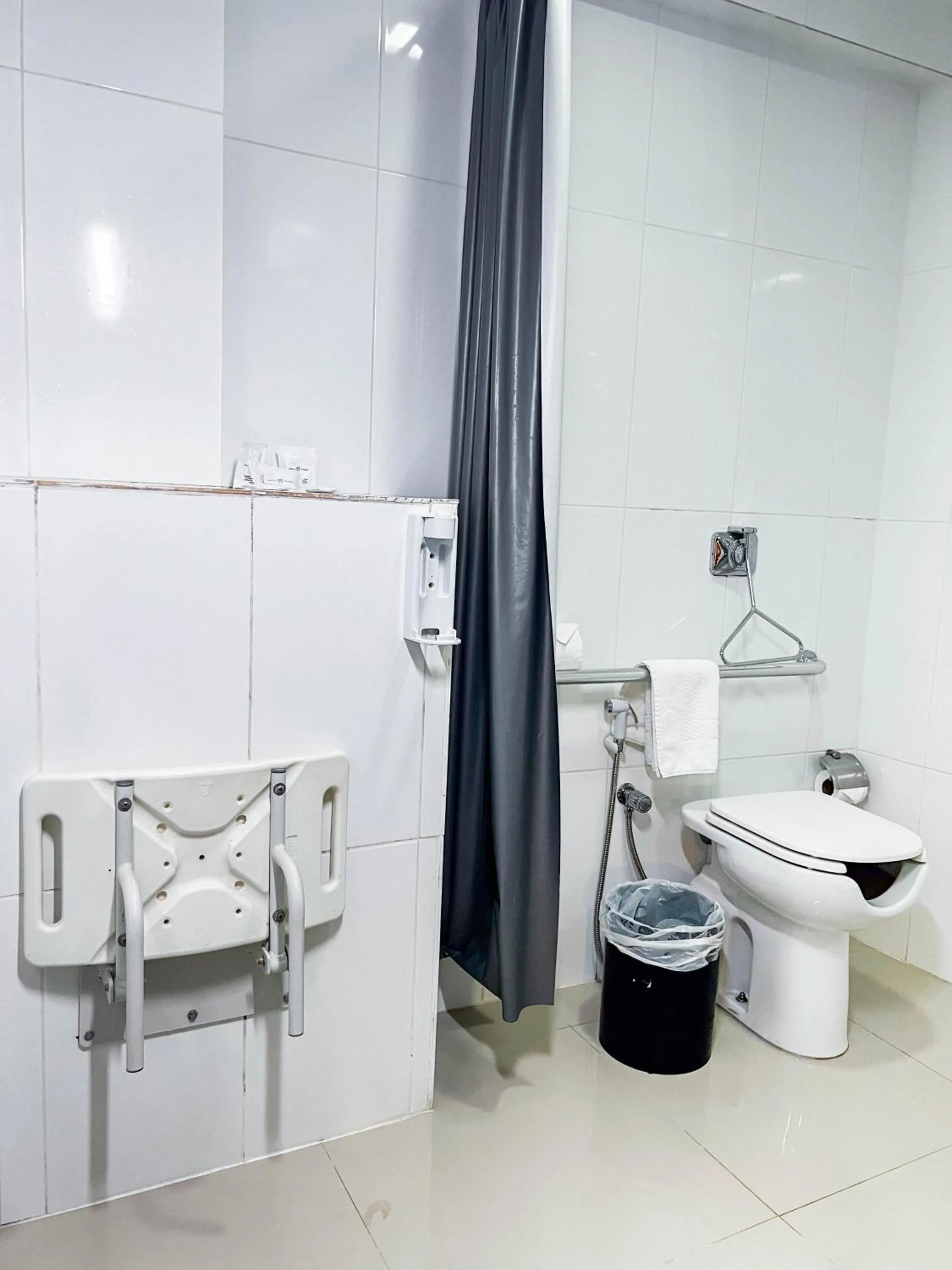 Toilet in Royal Design Savassi Hotel