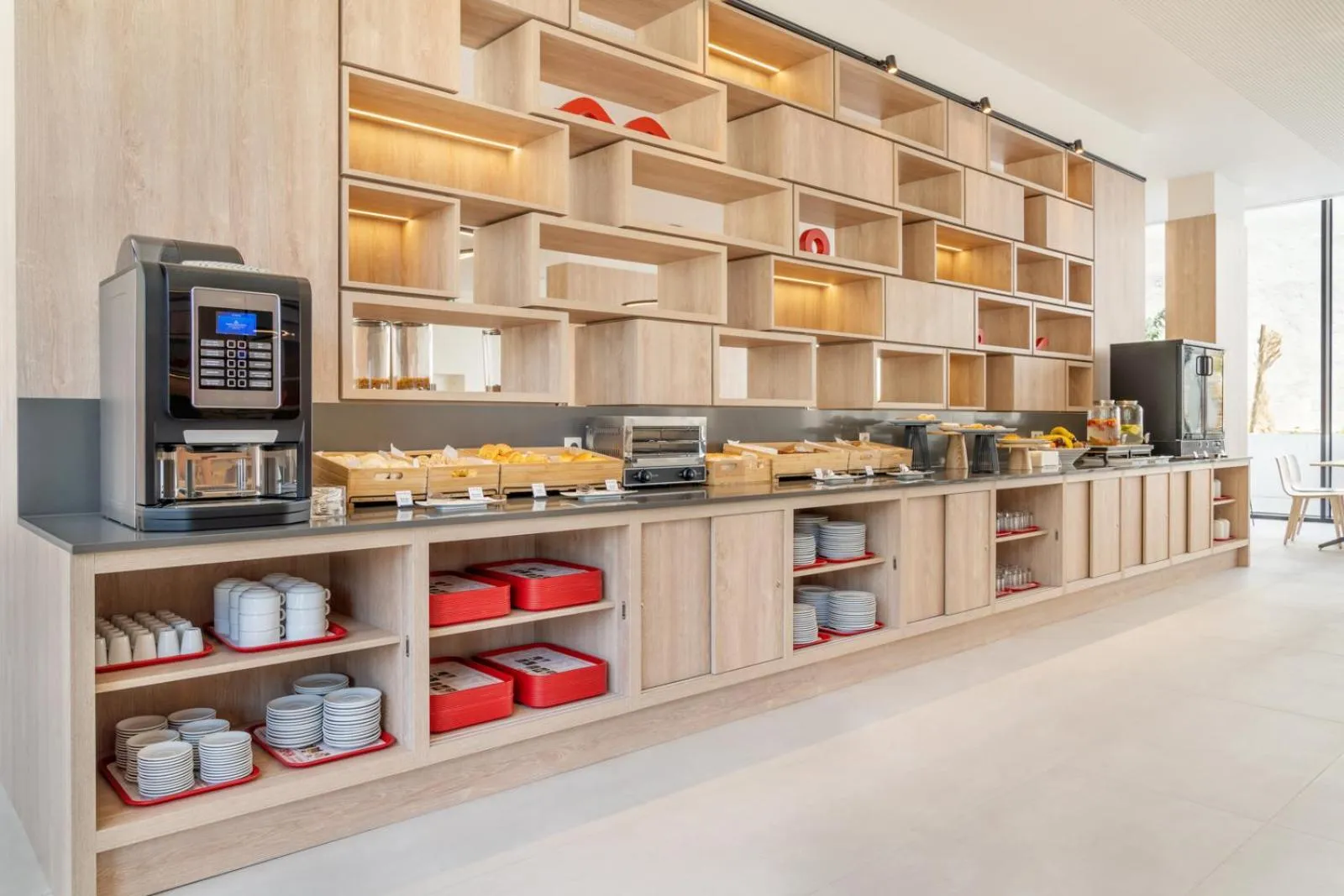 Breakfast in Moov Hotel Lisboa Oriente