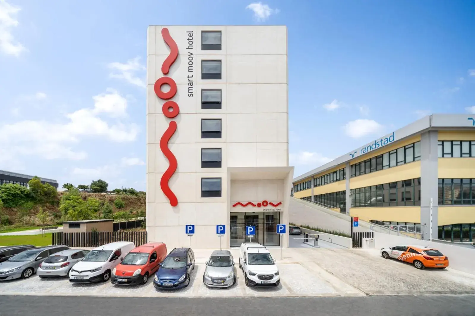 Facade/entrance in Moov Hotel Lisboa Oriente Facade/entrance in Moov Hotel Lisboa Oriente