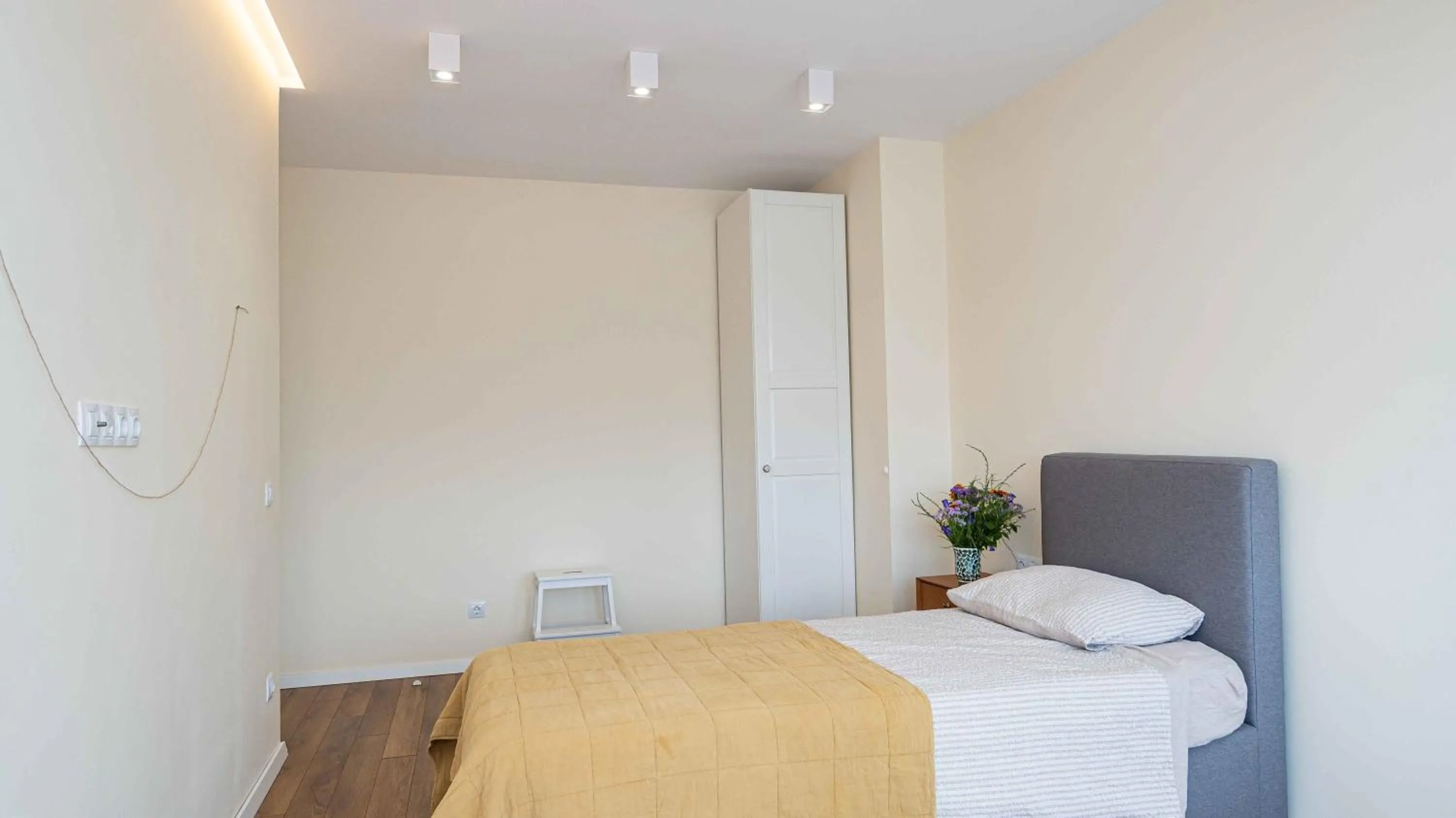 Bedroom, Bed in Central DELUXE Apartment