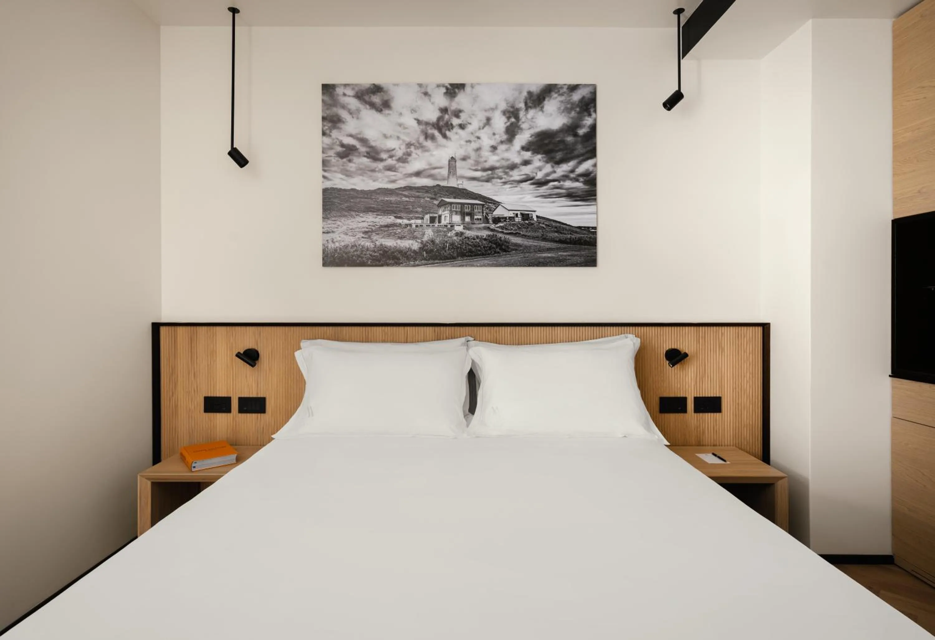 Bedroom, Bed in View Place & Spa