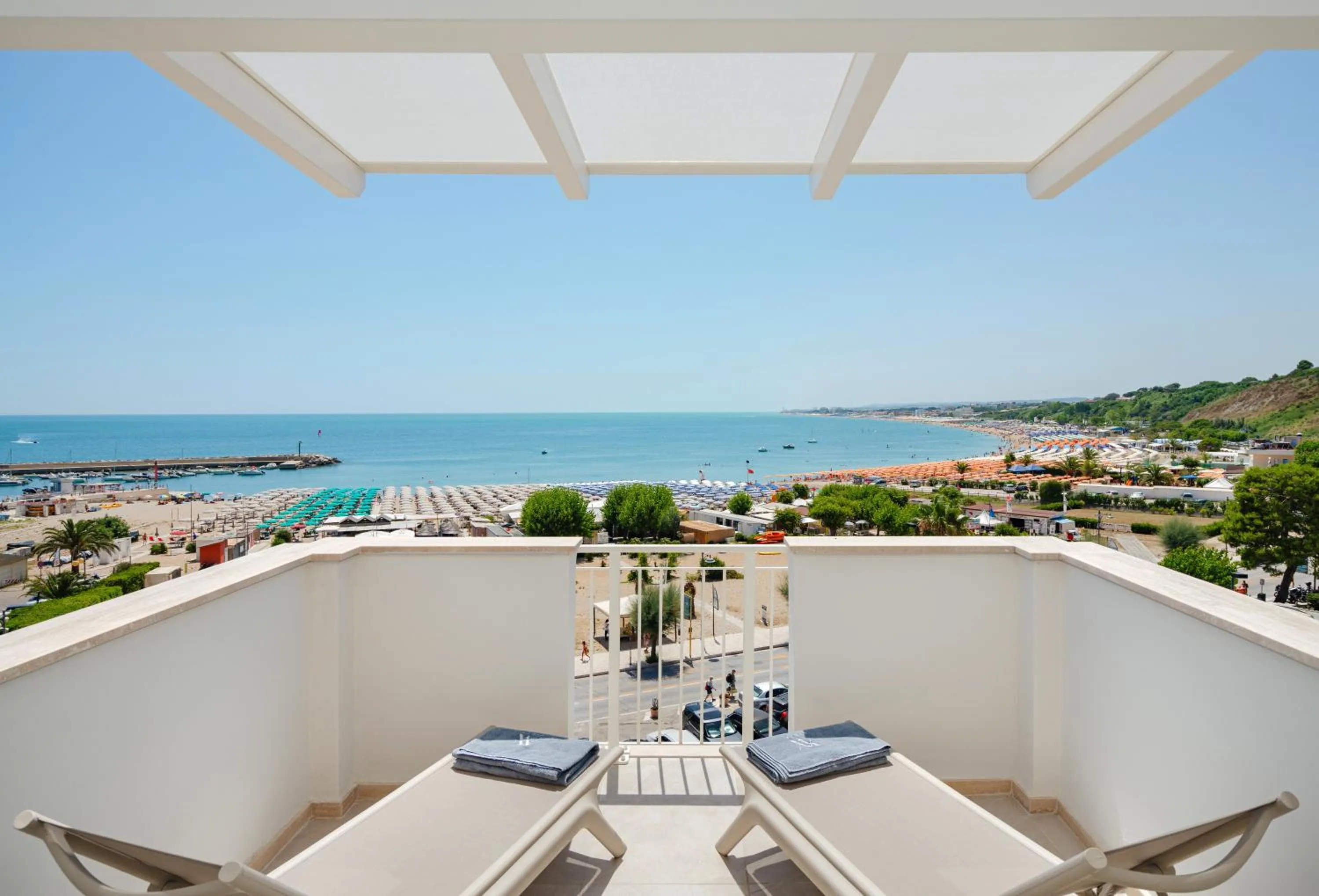 Beach in View Place & Spa