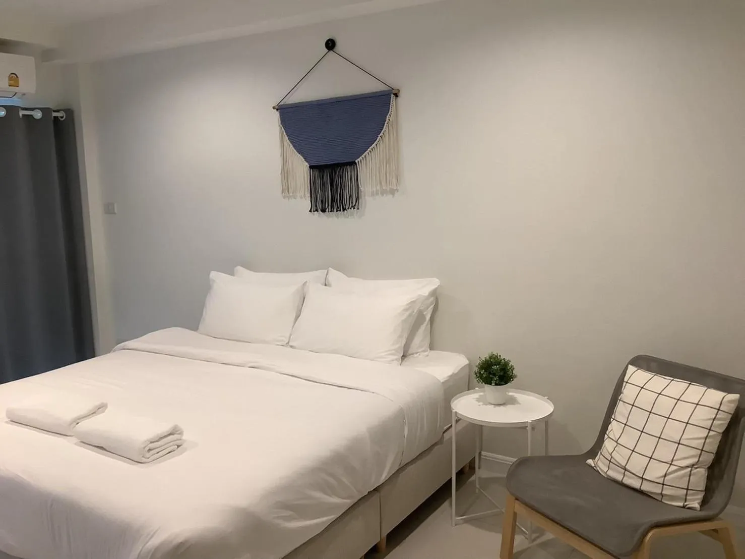 Photo of the whole room, Bed in IKKYU2 Angthong อิคคิว2