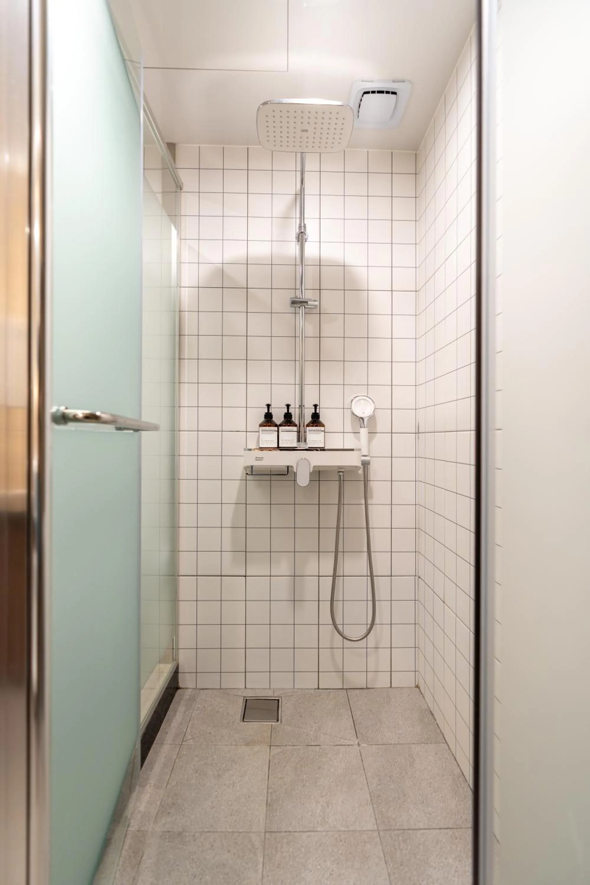 Shower in Jecheon Hound Hotel