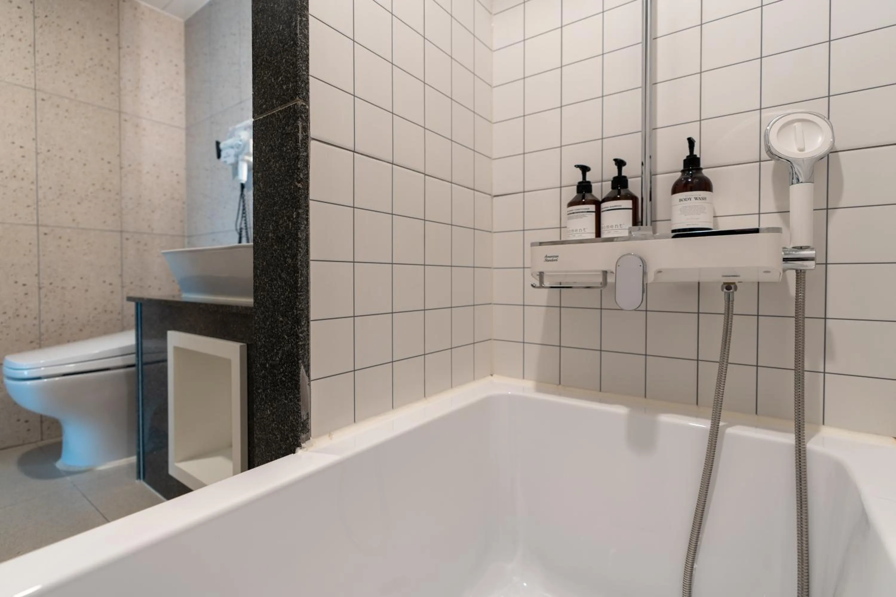 Shower in Jecheon Hound Hotel