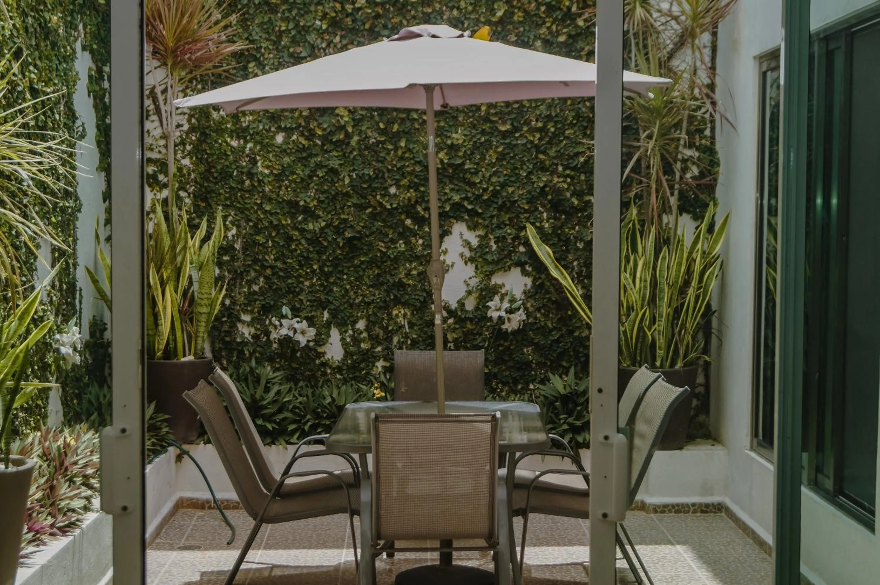 Balcony/Terrace in Hotel CEO Group