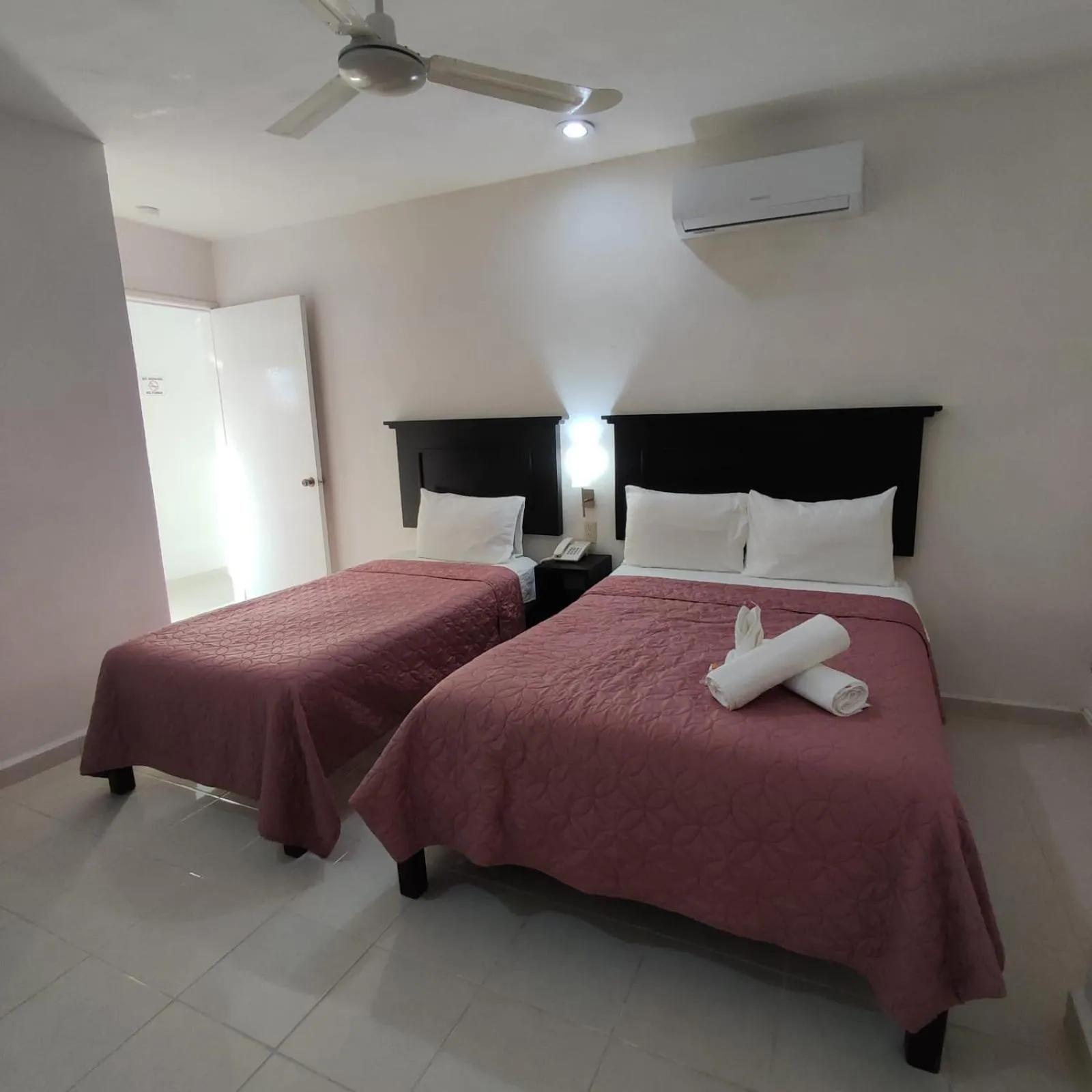 Bed in Hotel CEO Group