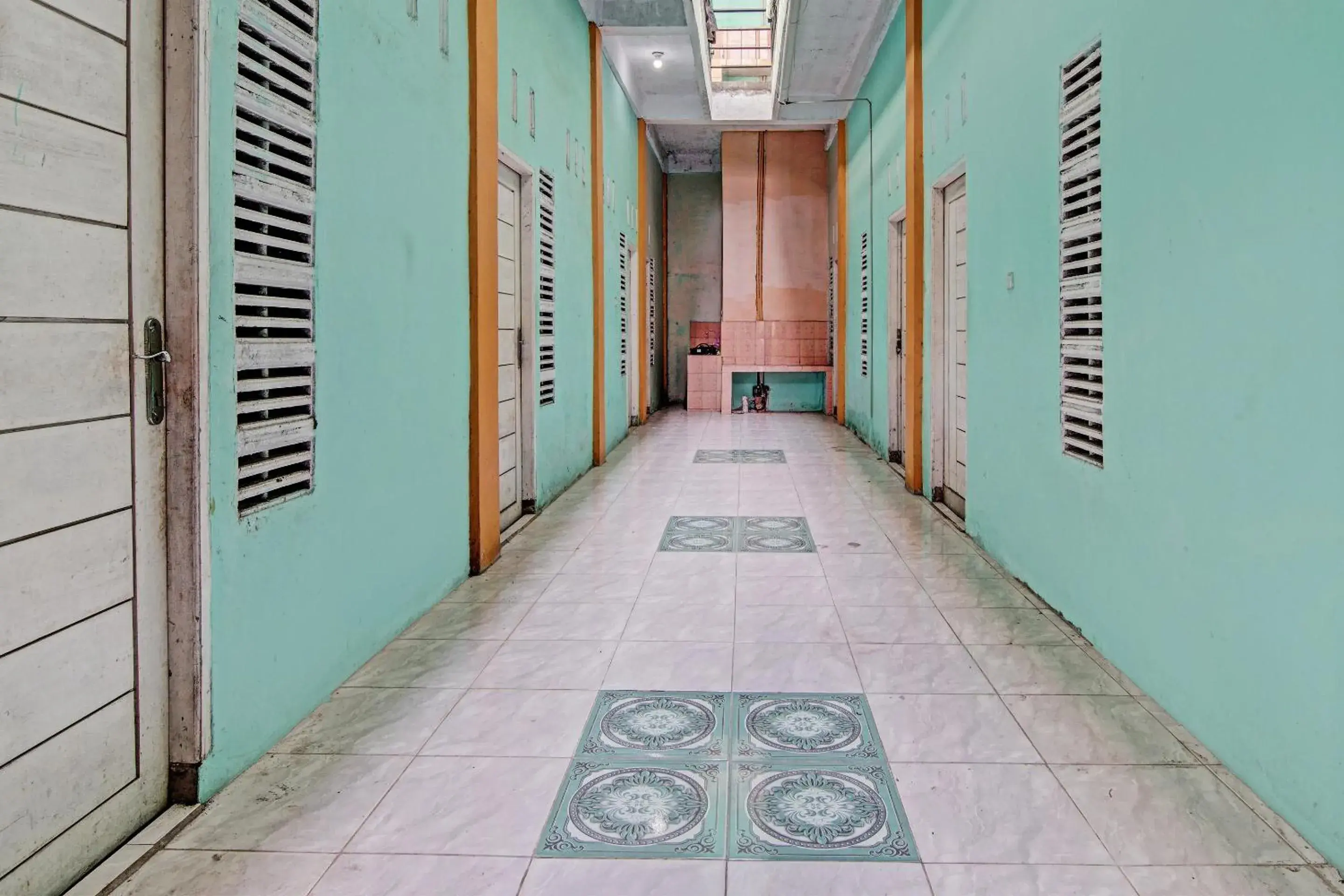 Lobby or reception in Hotel O Penginapan Syafira Near Perumahan Mustamindo Permai 1 Lobby or reception in Hotel O Penginapan Syafira Near Perumahan Mustamindo Permai 1