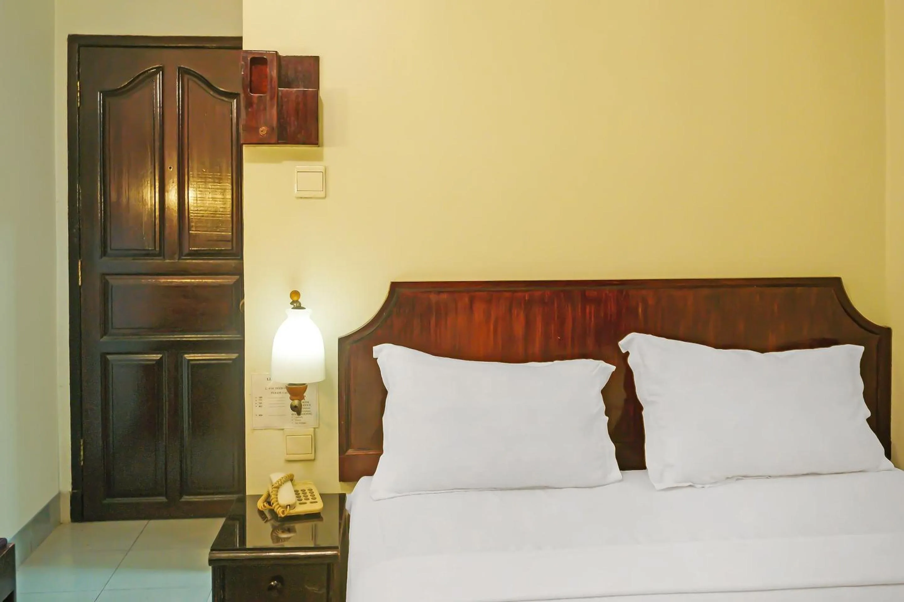 Bedroom, Bed in Collection O 92690 Hotel Limas