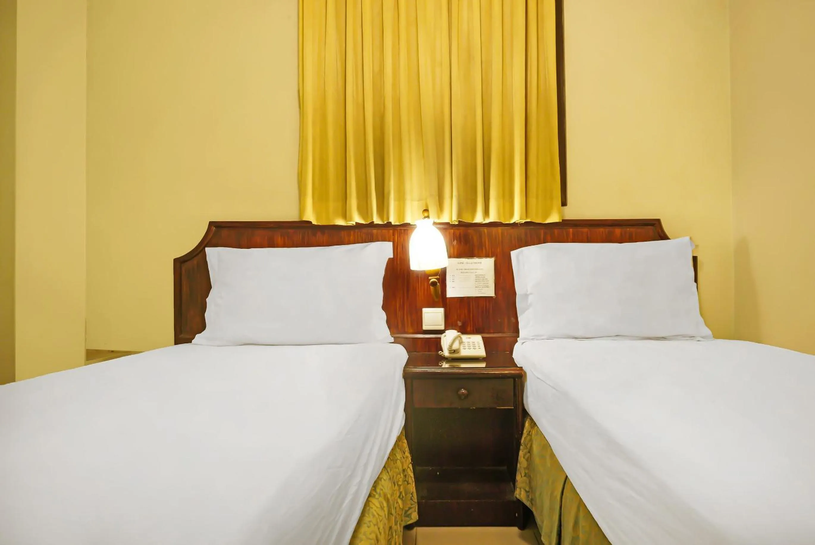 Bedroom, Bed in Collection O 92690 Hotel Limas