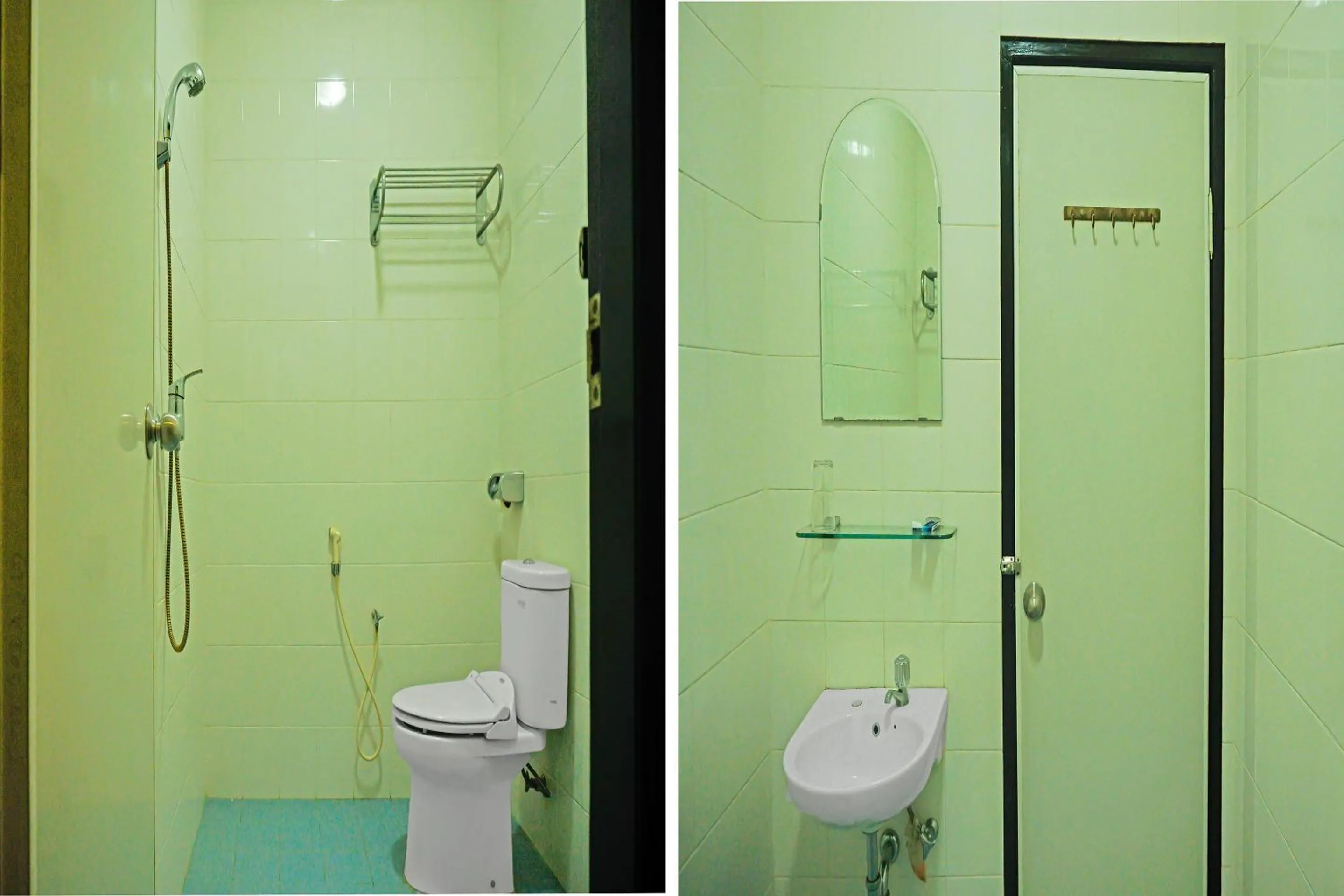 Bathroom in Collection O 92690 Hotel Limas