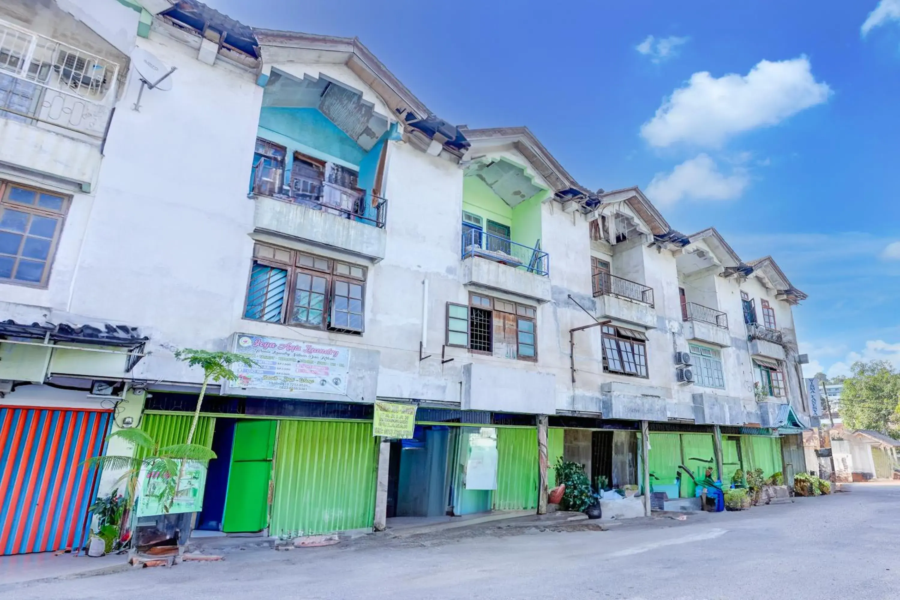 Facade/entrance in Hotel O Joyoakis 2 Homestay SyariahNearMall Nagoya Hill Facade/entrance in Hotel O Joyoakis 2 Homestay SyariahNearMall Nagoya Hill