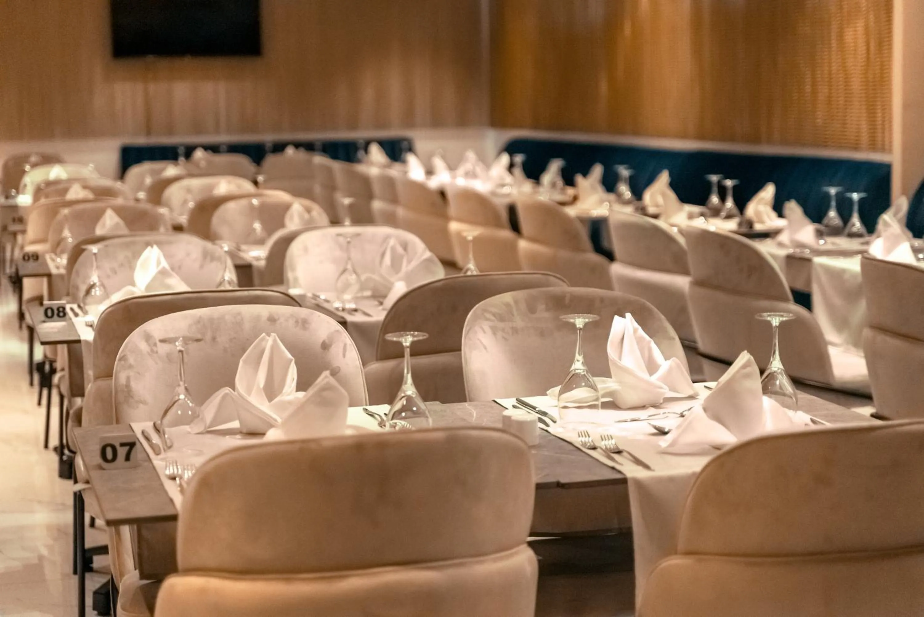 Restaurant/places to eat in AD HOTEL HYDRA