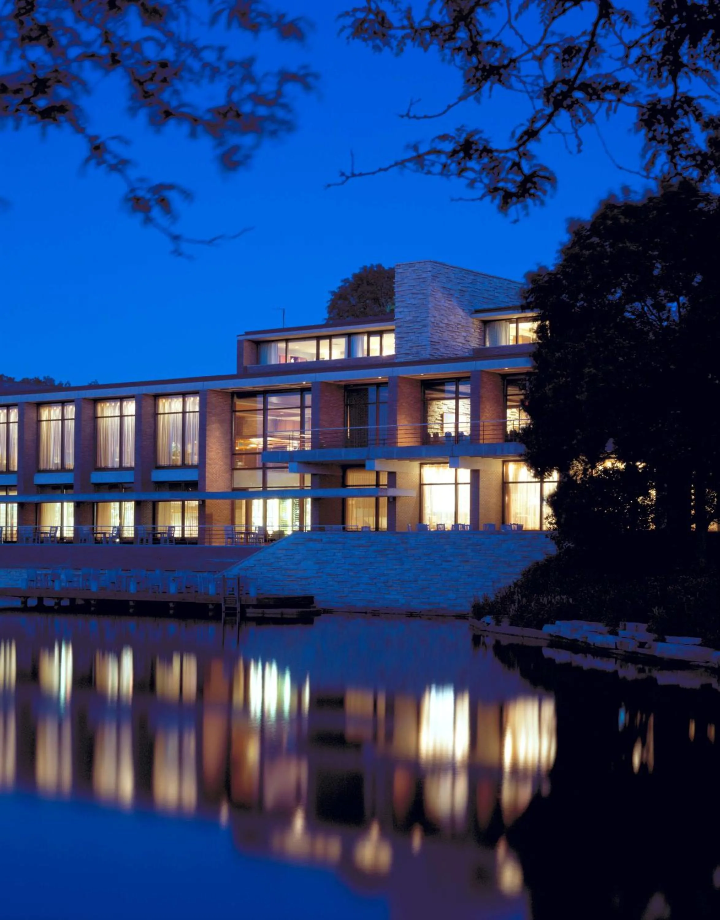 Property building in Hyatt Lodge Oak Brook Chicago