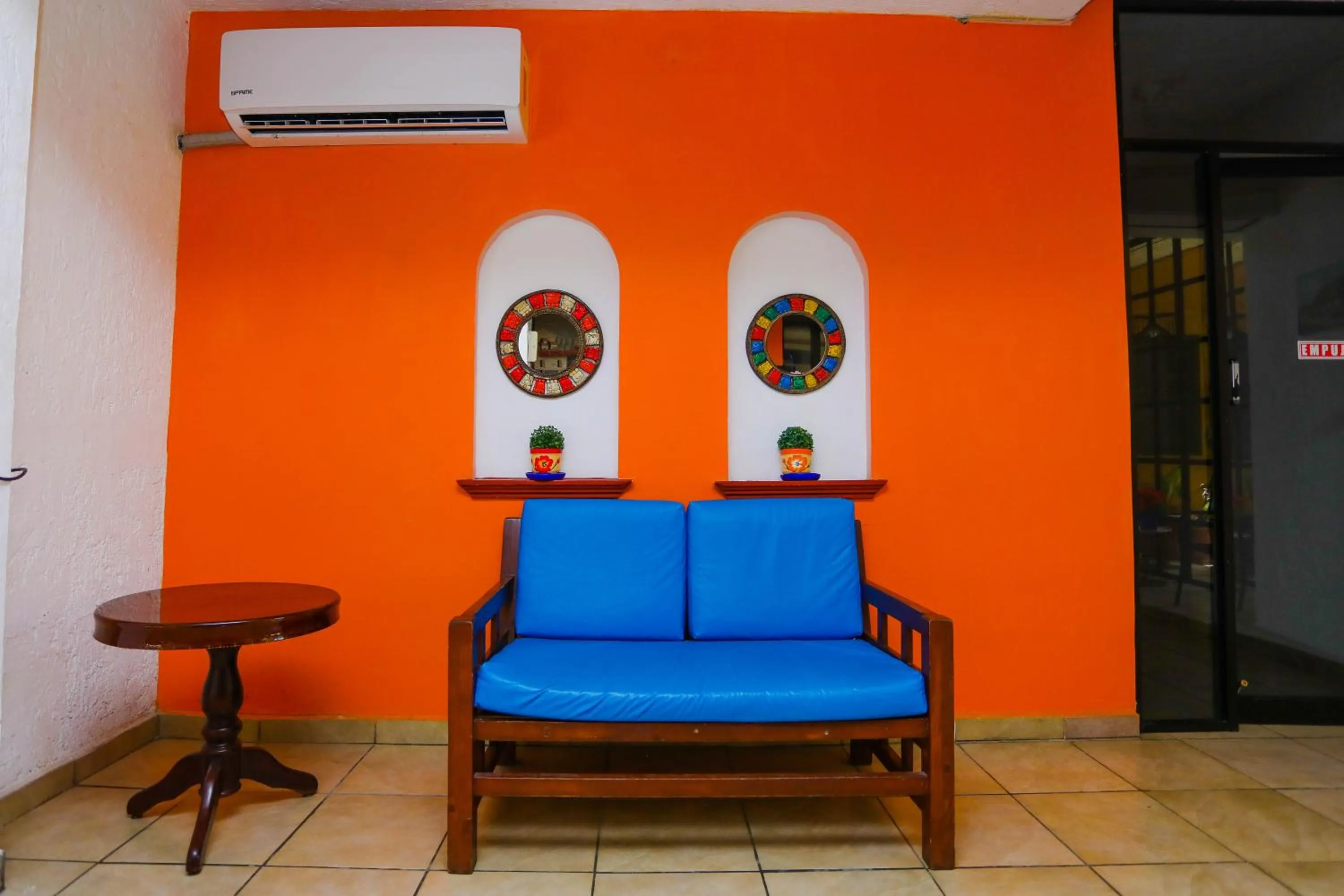 Living room in Hotel Hacienda Cancun